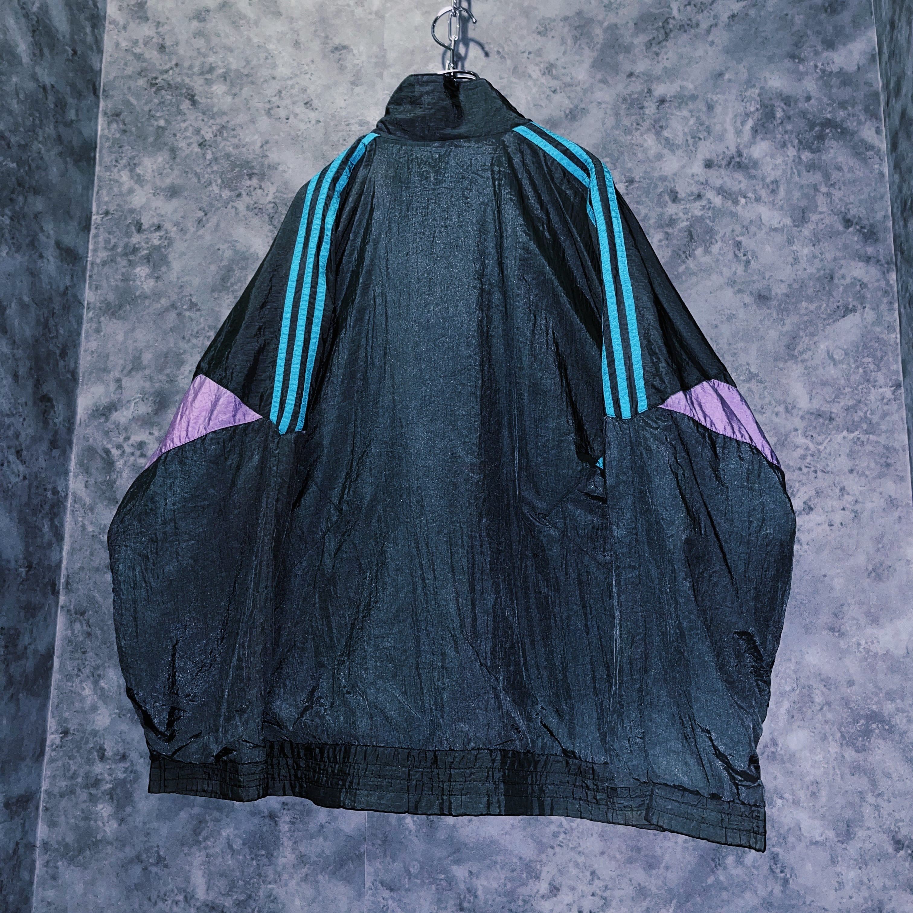 doppio】80's vintage “adidas” three stripe design Nylon track