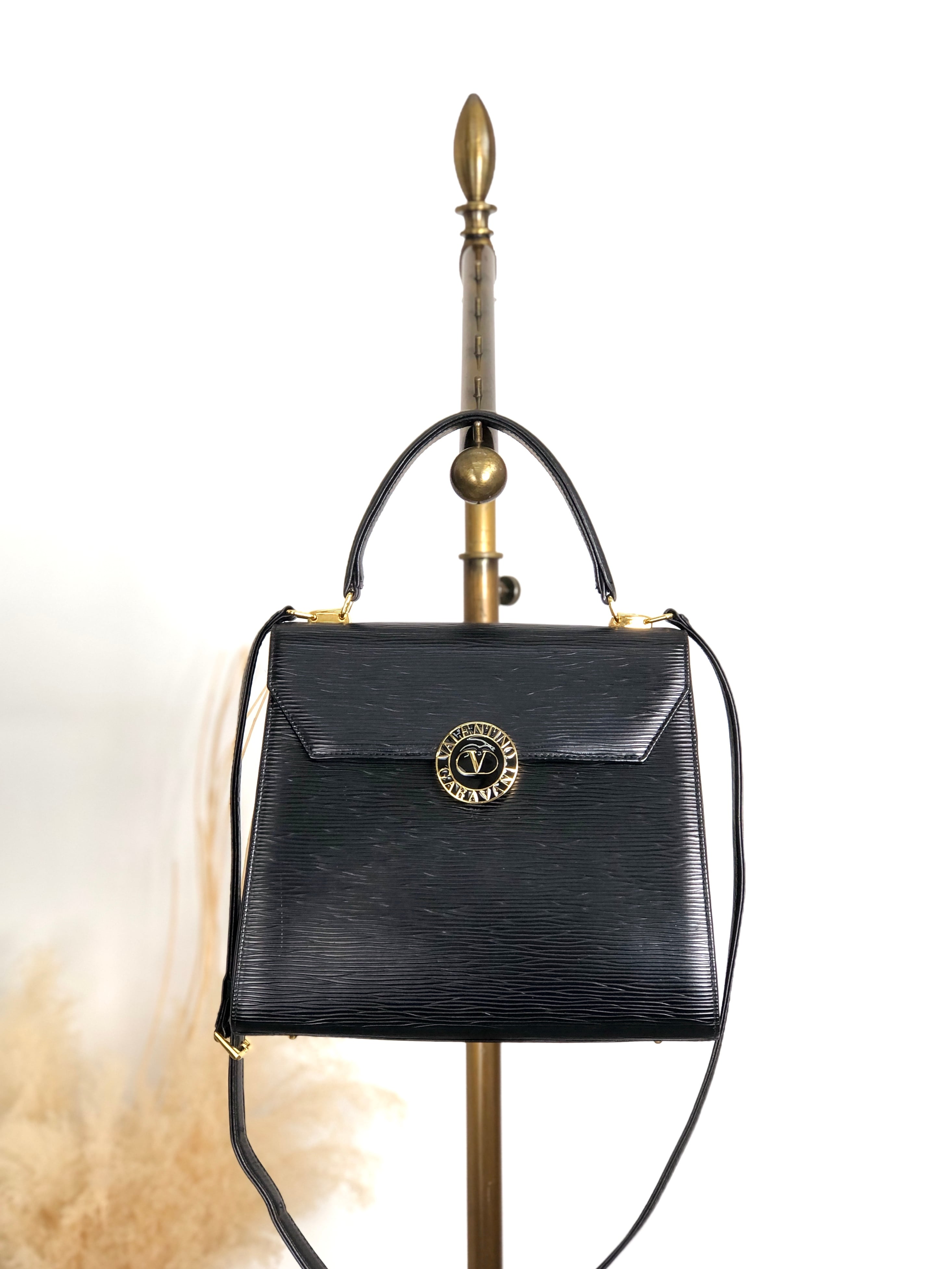 レア ヴァレンティノ サークルロゴ ゴールド金具 レザー ショルダーバッグ VALENTINO GARAVANI ヴァレンティノ ガラヴァーニ ショルダーバッグ