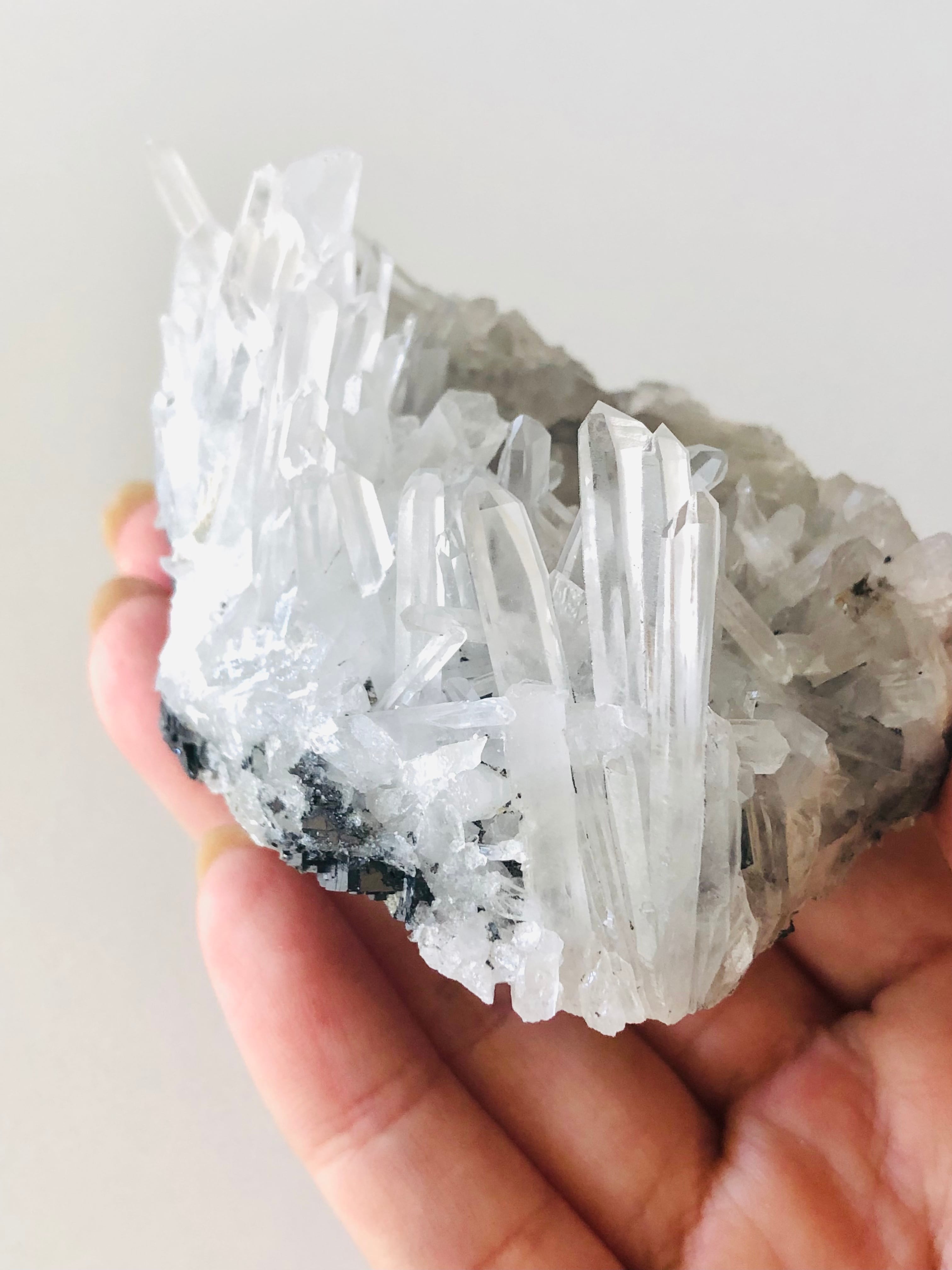 希少!ブルガリア産水晶クラスター