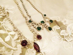 VINTAGE NECKLACE