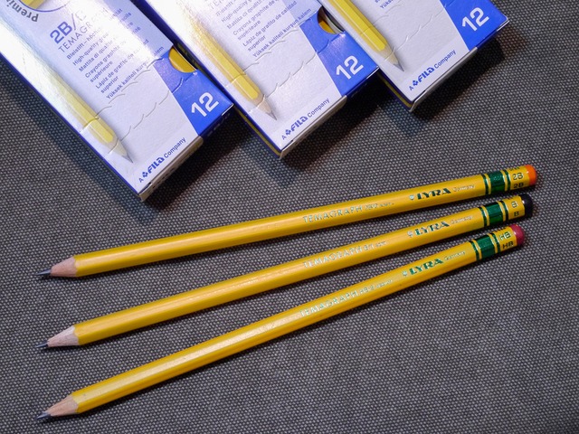 【新品】LYRA リラ 鉛筆 お買い得12本セット TEMAGRAPH