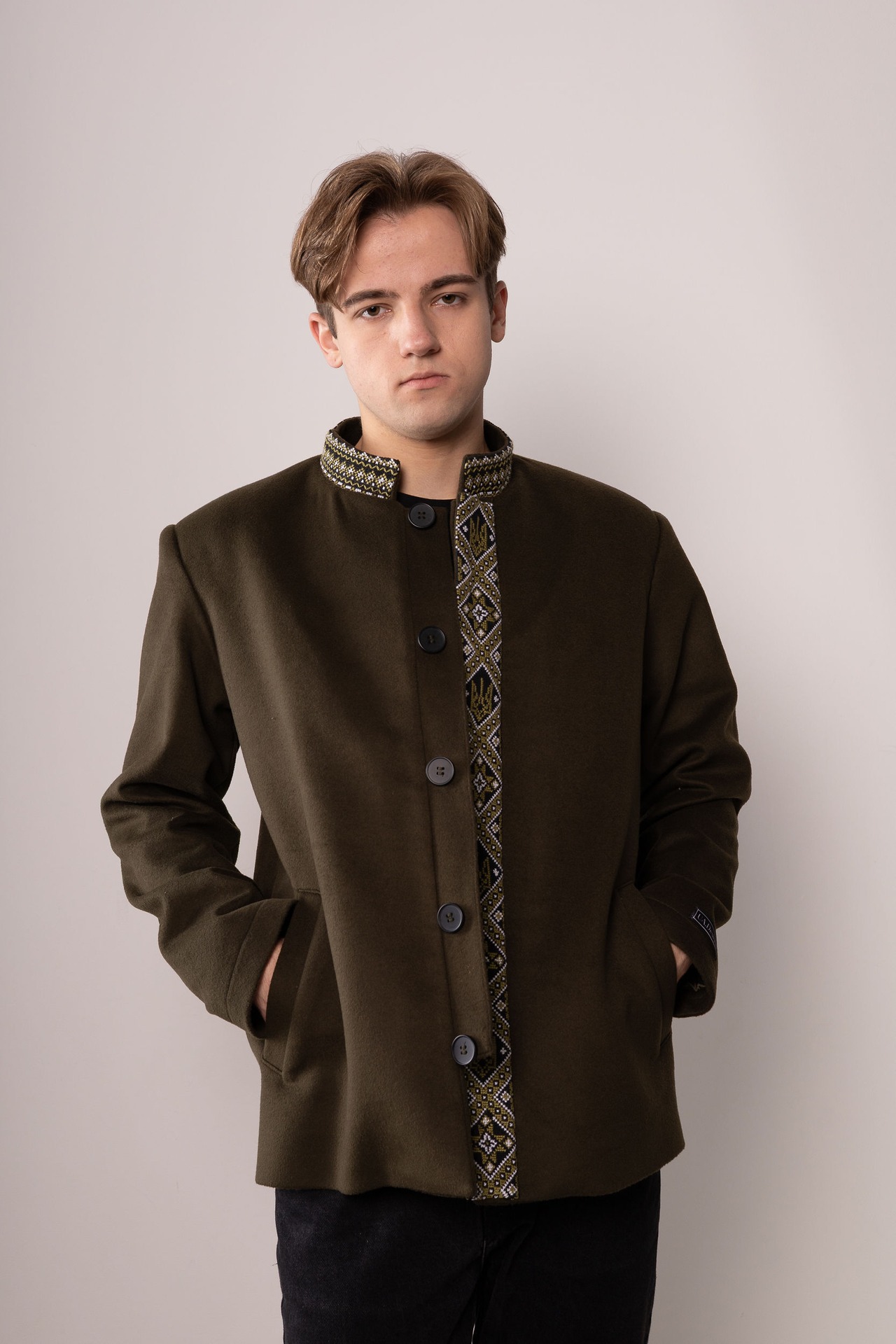 ウクライナ刺繍ジャケットコート　手縫い　プレミアムウール／カシミヤ - 1