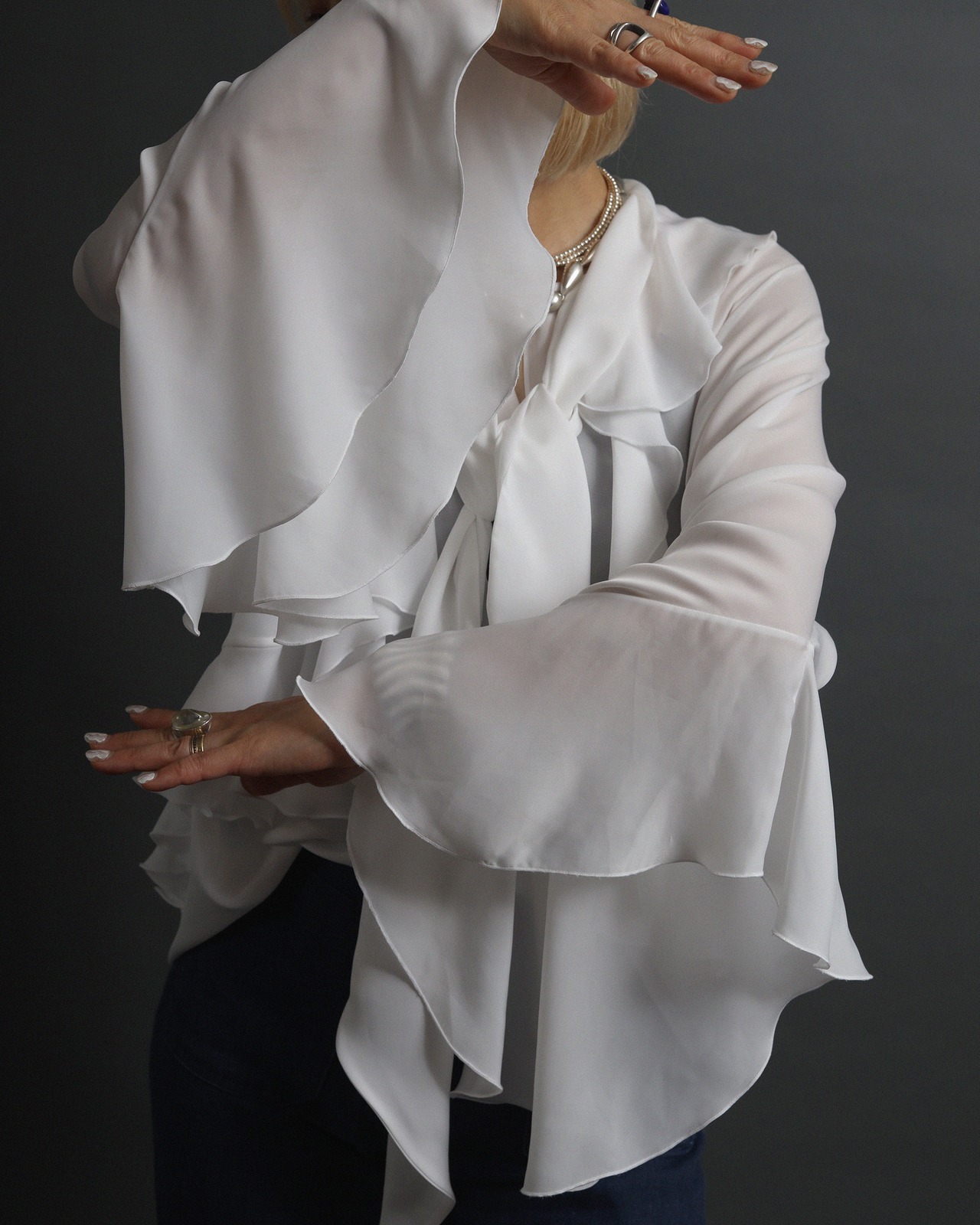 Givenchy / Frilled Blouse
