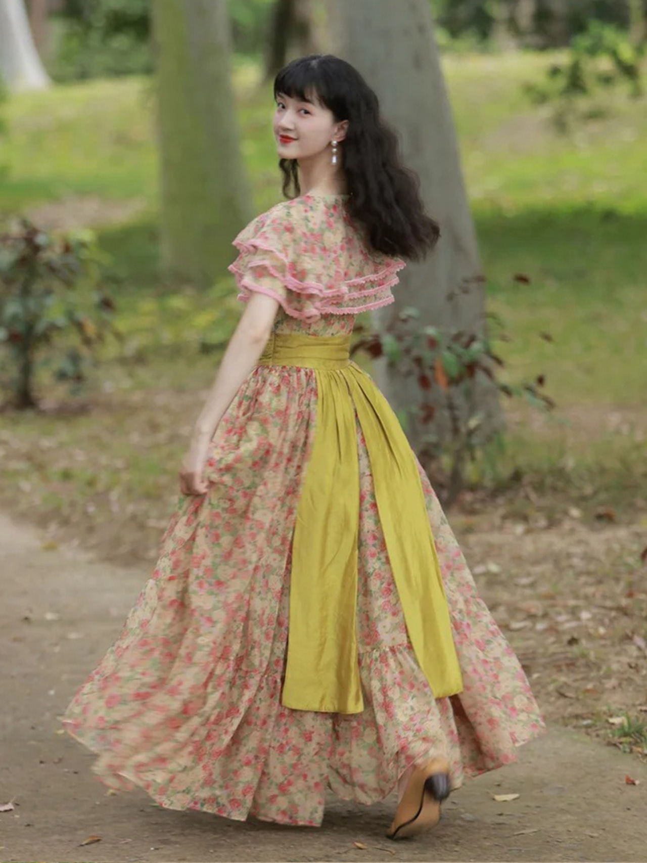 【0061】Vintage Flower Organza Short Sleeve Dress