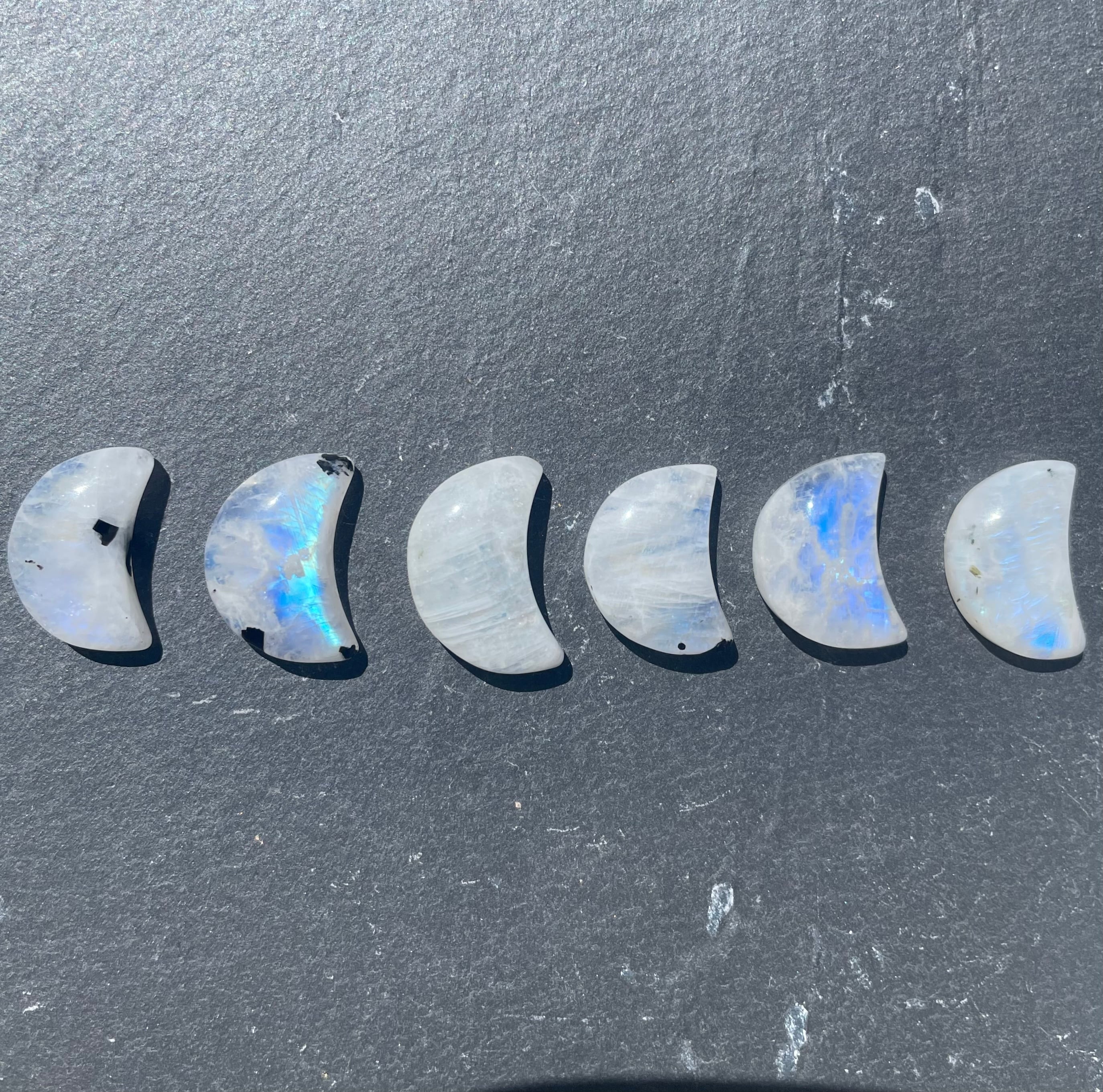 Moon Stone Moon shape stones /ムーンストーンムーンシェイプタンブル