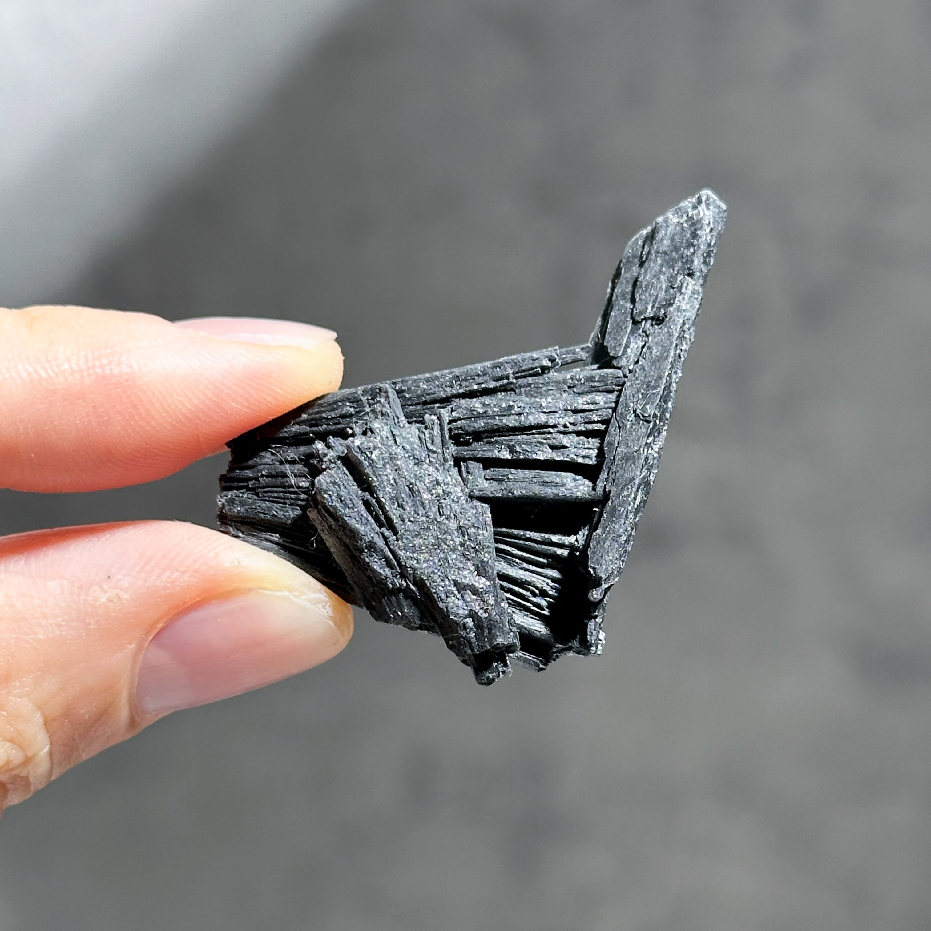 カイヤナイト | Kamoku［カモク］インテリア天然石・鉱物のネットショップ