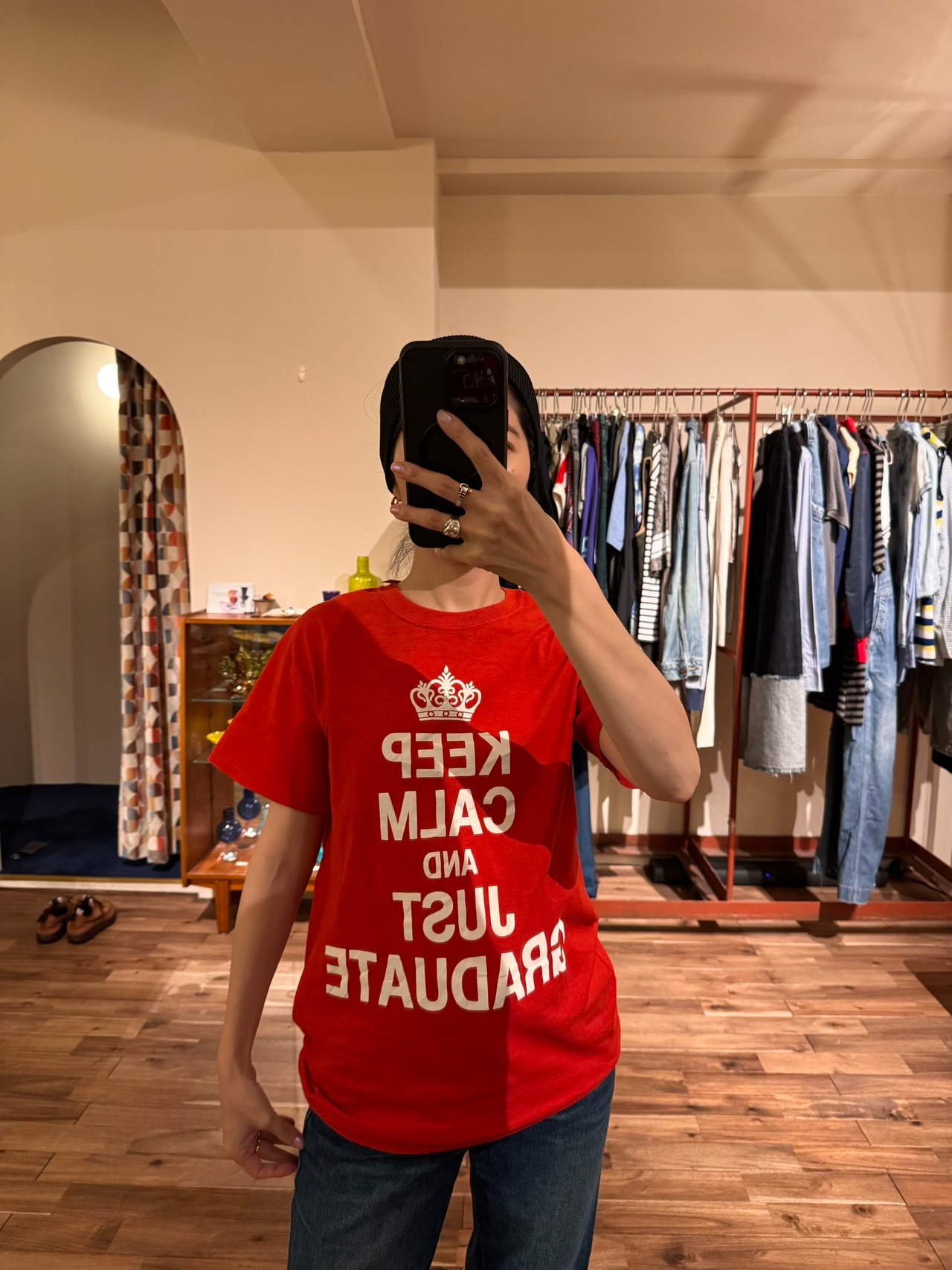 KEEP CALM AND JUST GRADUATE Tシャツ