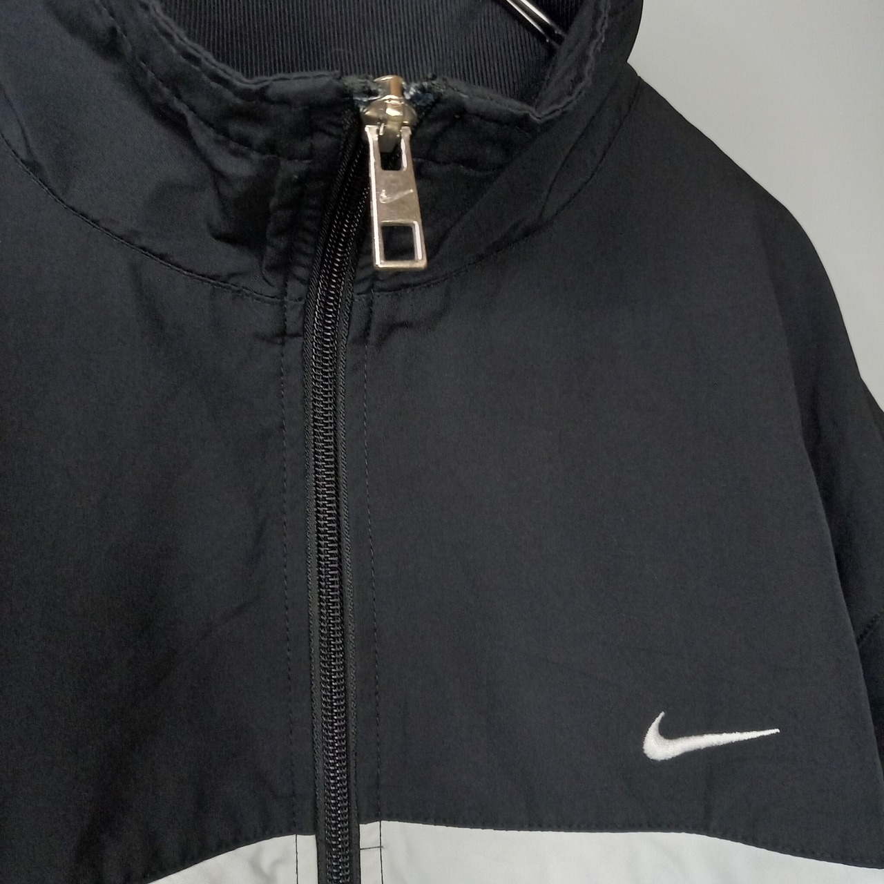 00s　ナイキ　ナイロンジャケット　刺繍ロゴ　スウォッシュ　総メッシュ　胸ライン