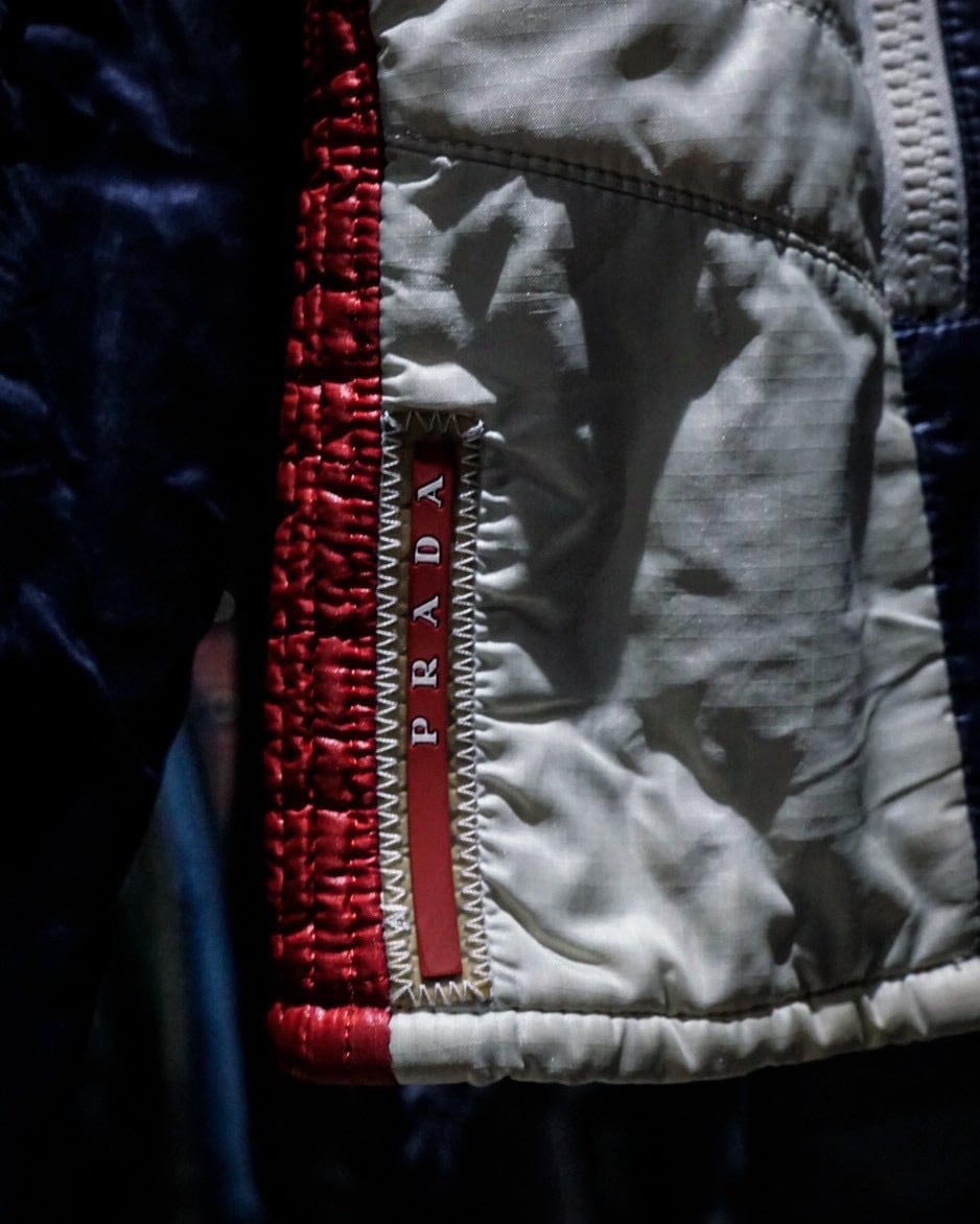 add (C) vintage】“PRADA SPORT” Switching Design Padded Nylon