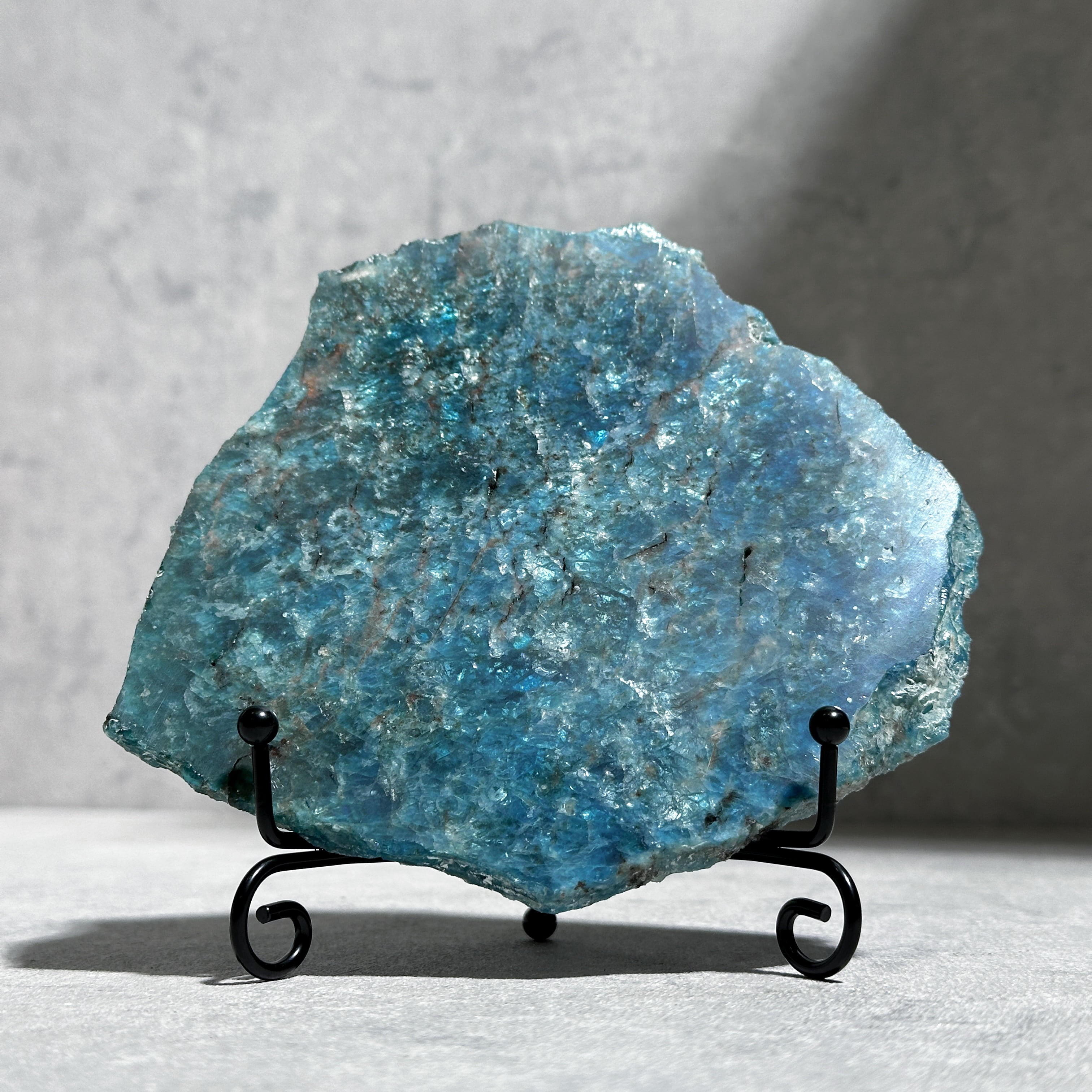 【 天然石 ブルー アパタイト 原石 スラブ スライス プレート 416g 】 台座付き◎ブルーアパタイト スライス 01◇ Blue Apatite ◇ 天然石