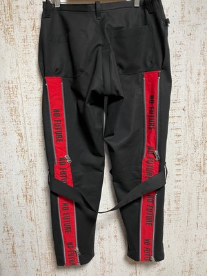 UNFINISHEDボンテージパンツ　レッドライン