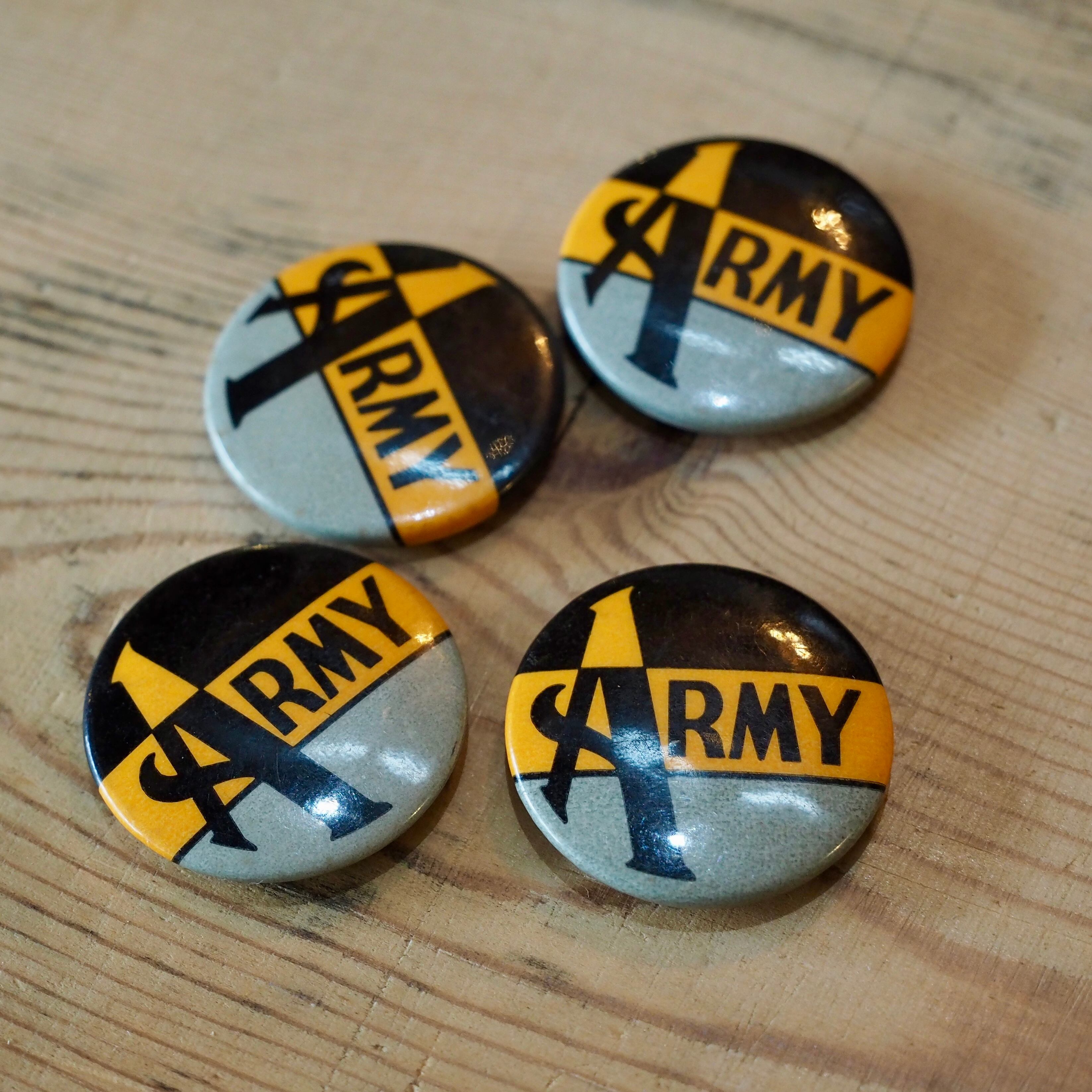 Vintage US military Pinback buttons ARMY NAVY pair 40s ミリタリー