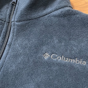 【Columbia】フリース ベスト 刺繍ロゴ ワンポイントロゴ XXL ビッグサイズ ビッグシルエット アウトドア くすみブルー コロンビア US古着