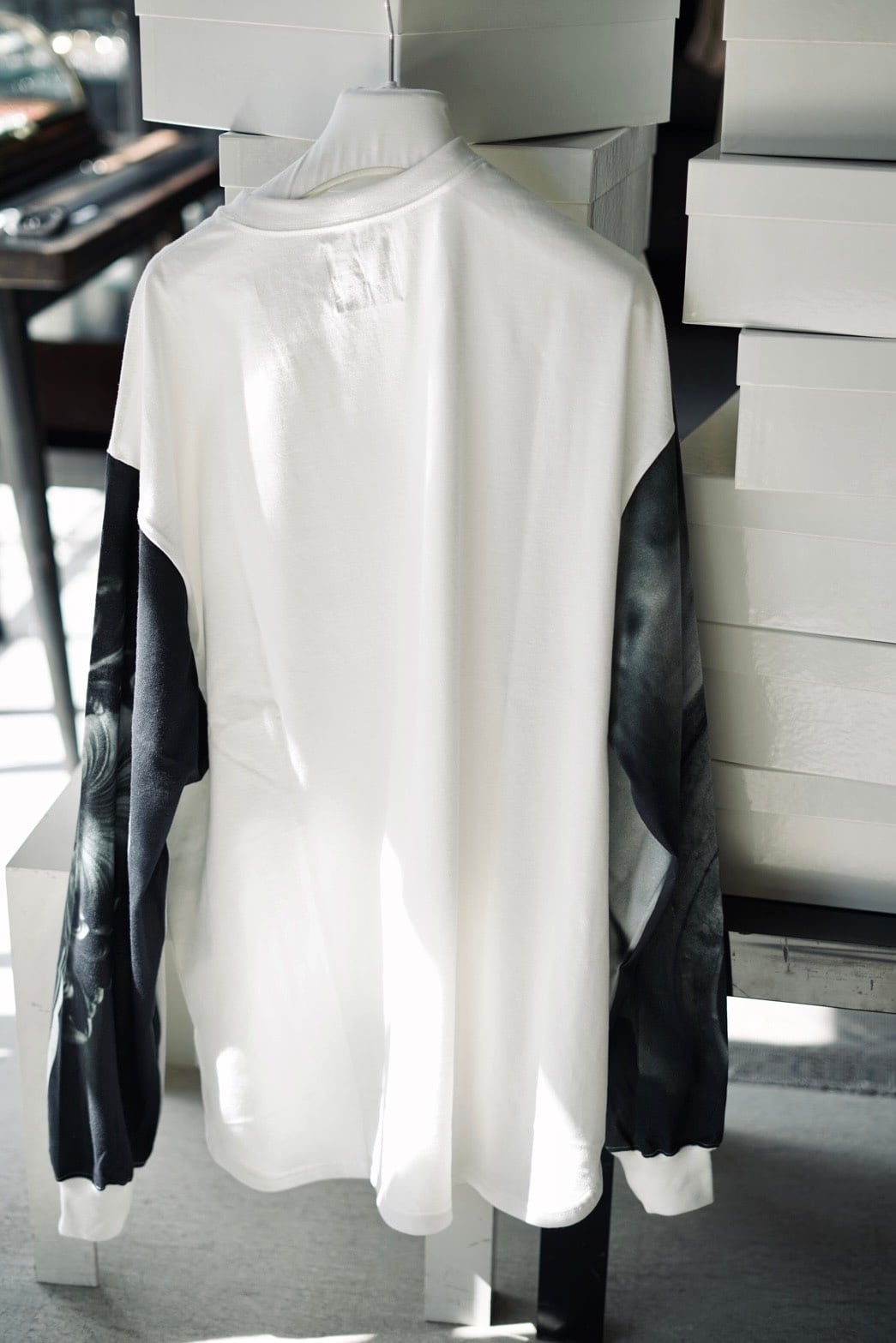 Mediam / Memories Sleeve Rib Long Tee ( White , Black ) | JUQUI Online