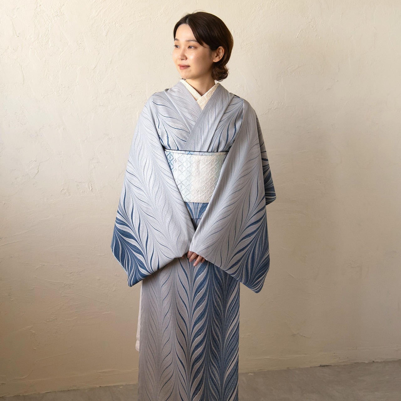 「時雨の浜辺」大矢羽柄〜洗えるきもの（シルジェリー格子柄）〜