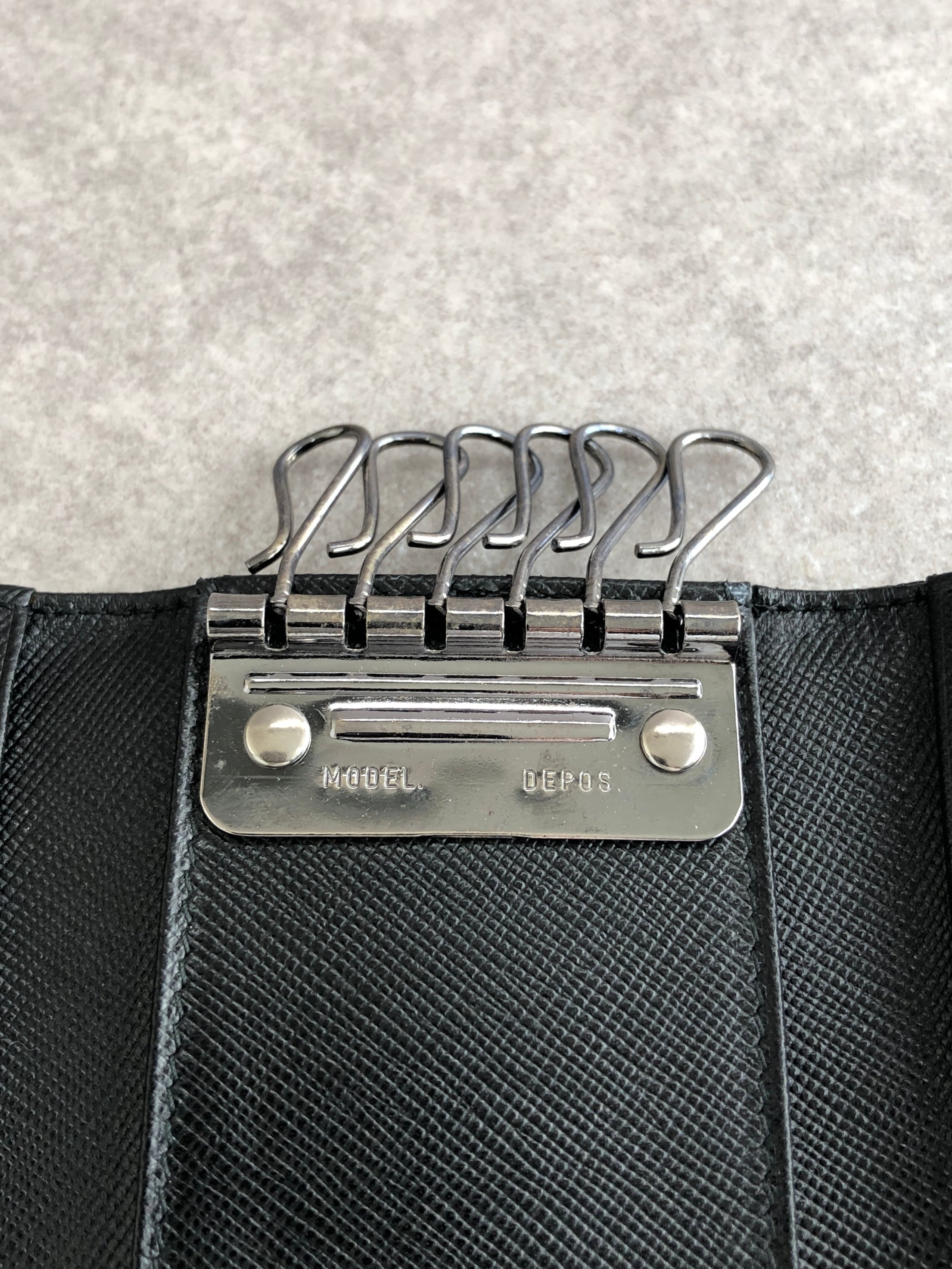 PRADA プラダ キーケース ブラック トライアングルロゴ ナイロン 6連 PRADA プラダ キーケース ブラック トライアングルロゴ ナイロン 6連