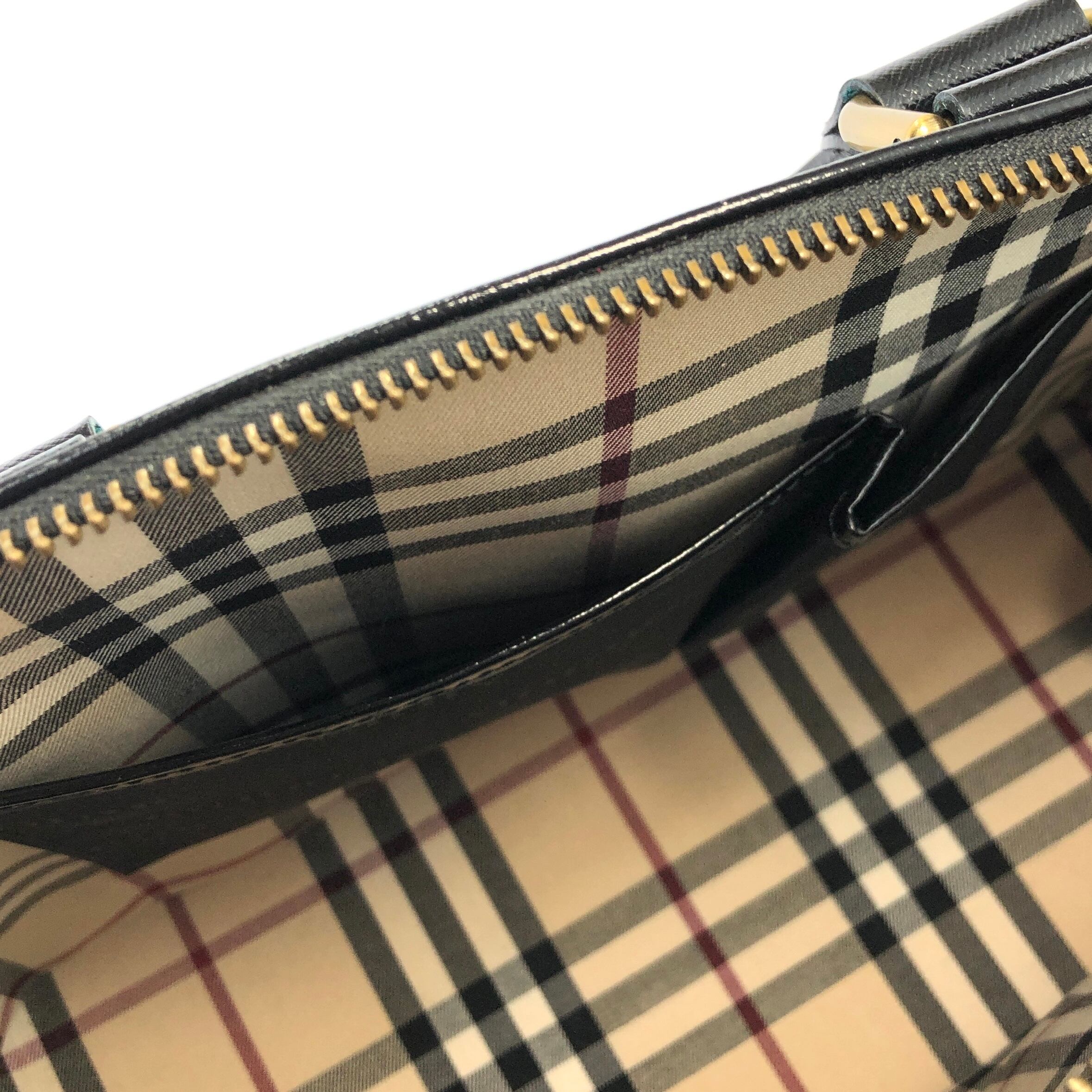 Burberry バーバリー クラシックチェック ブランドロゴ レザー