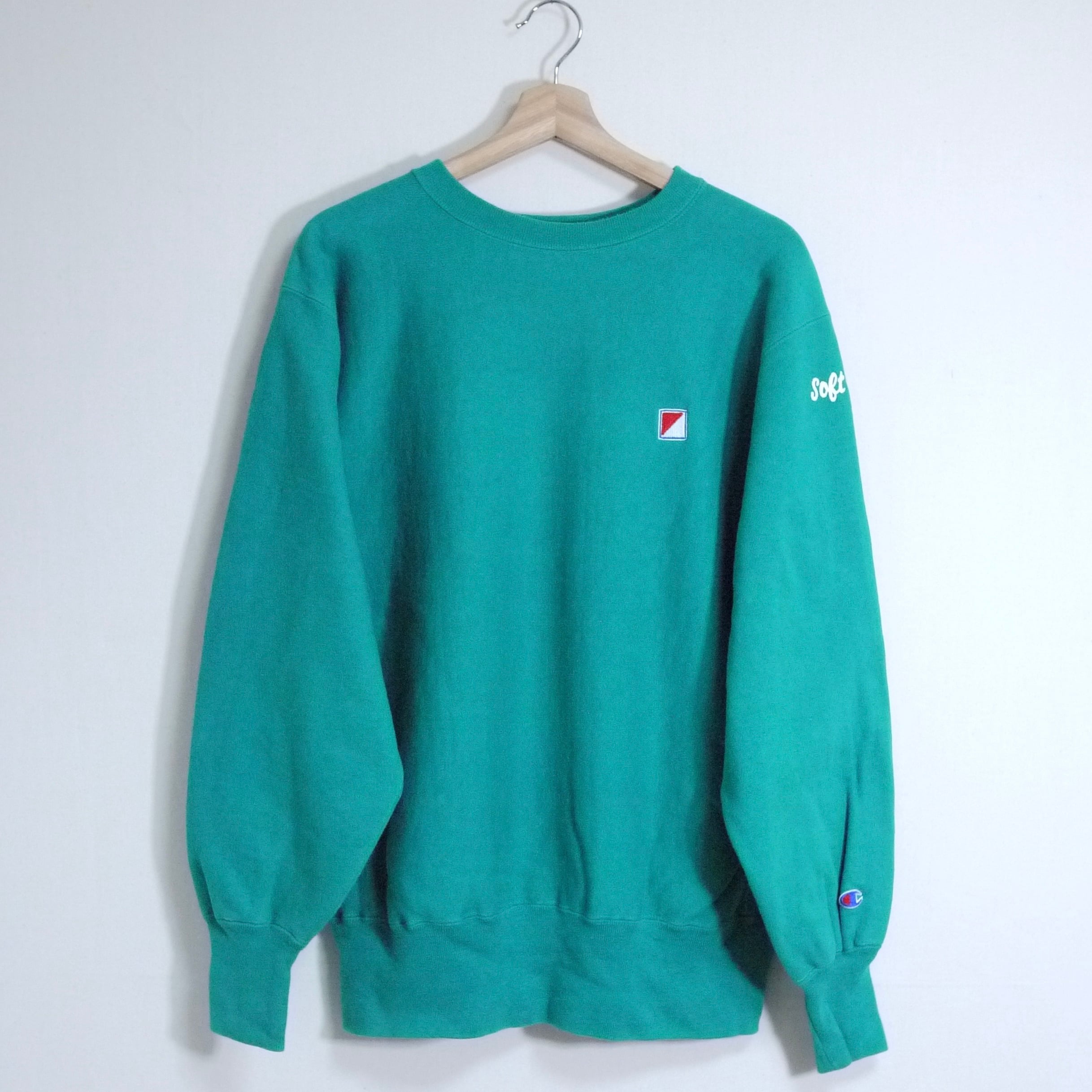 Champion | HOLIDAY WORKS