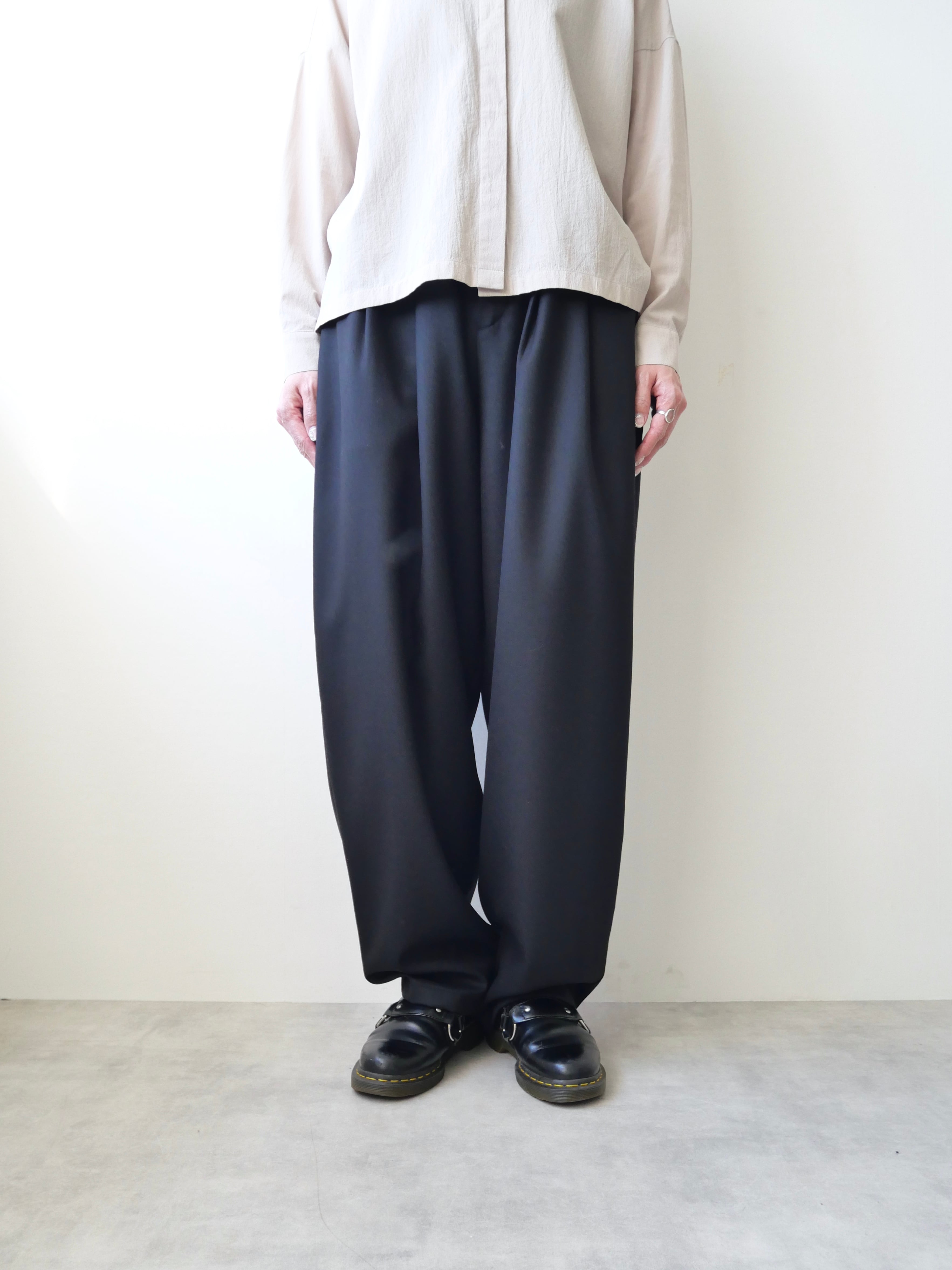 evam eva [エヴァムエヴァ] ウールボリュームパンツ evam eva / wool volume pants | t a - n a