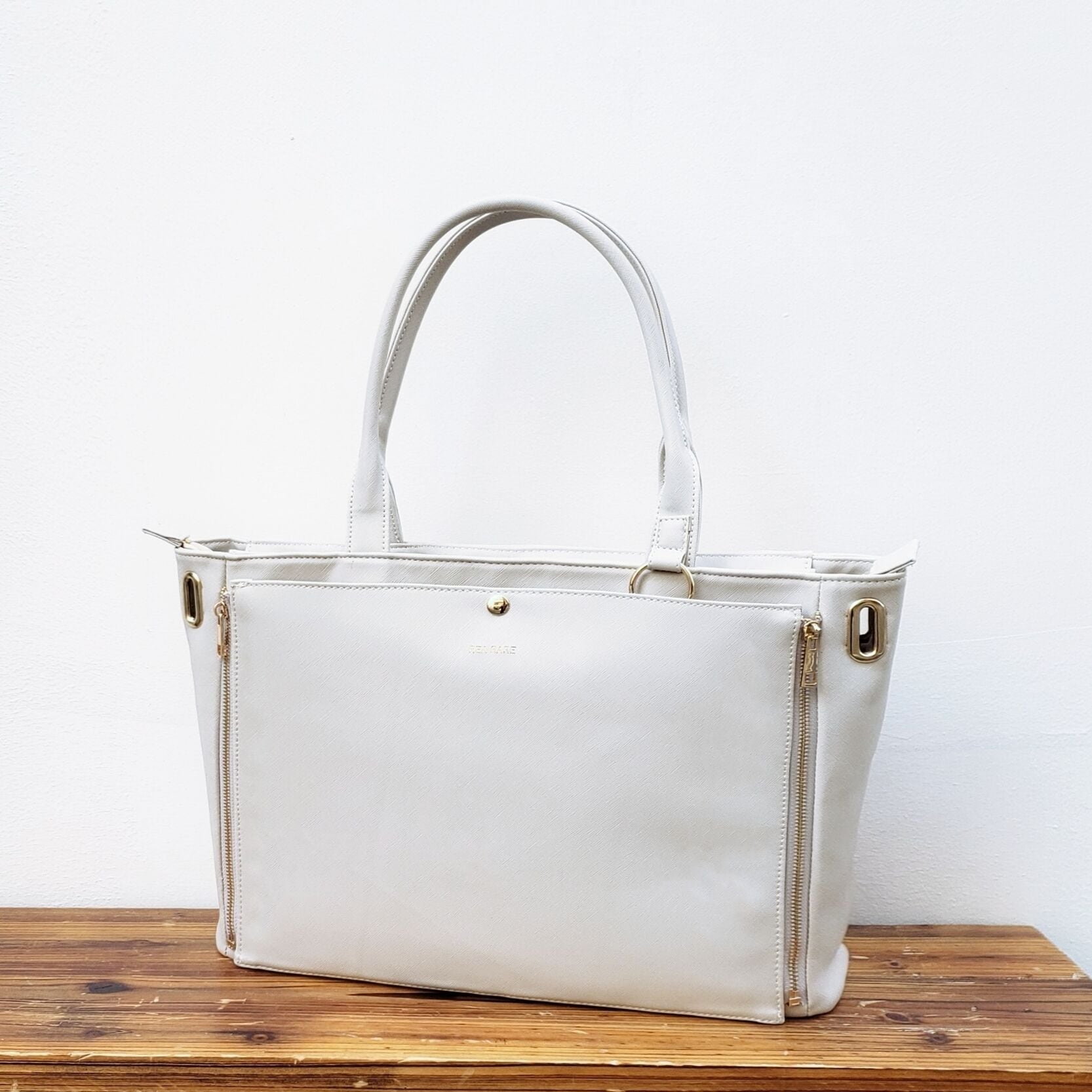 クルア』回転式Msizeトート隠せる痛バッグ 痛包 이타백 itabag