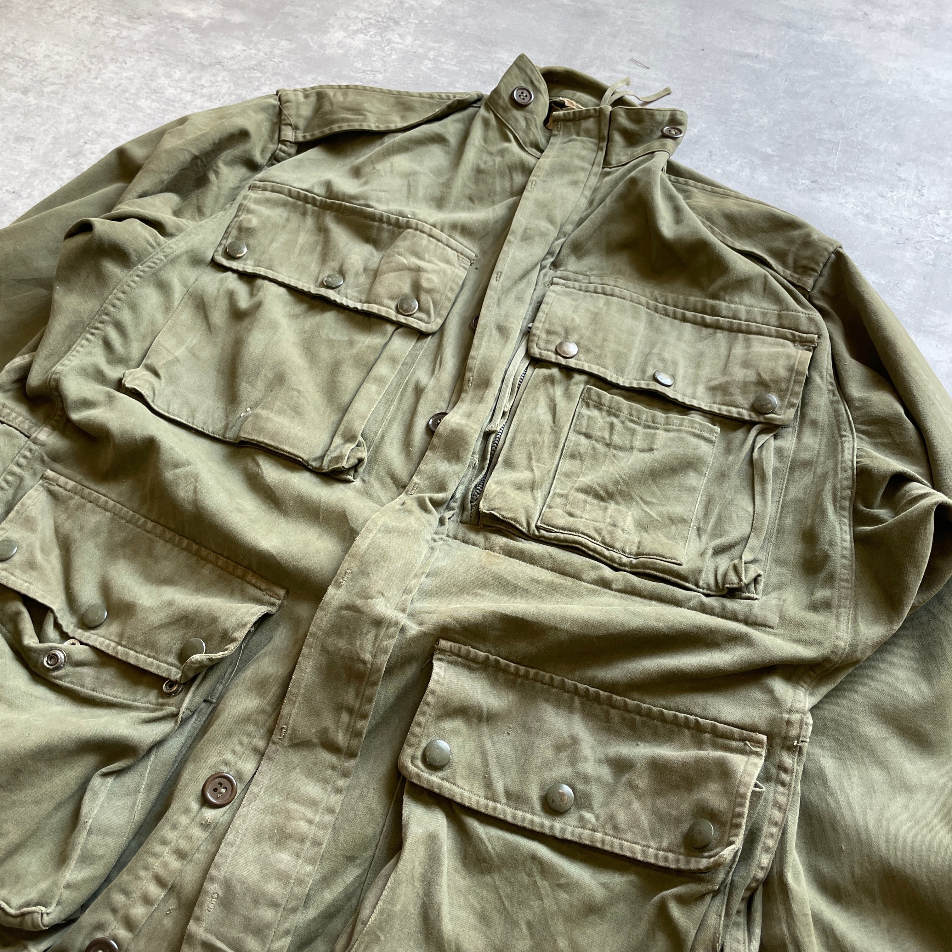 Fフランス軍＊1884年型シャコ帽章（実物） 凝れ