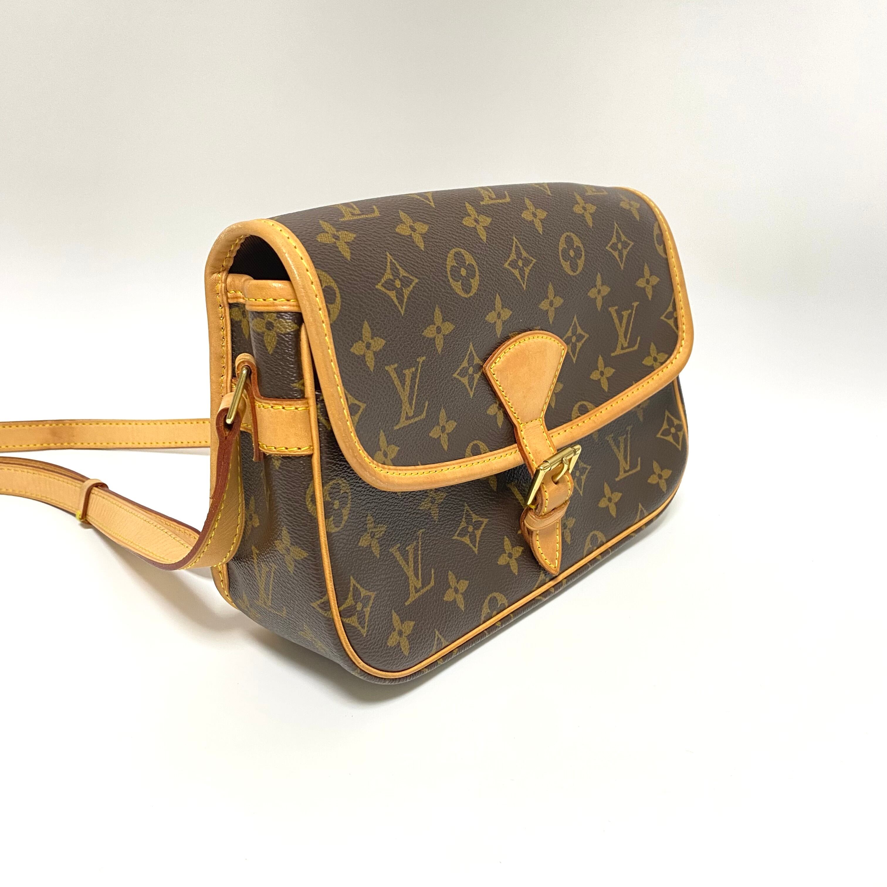 LOUIS VUITTON ルイ・ヴィトン モノグラム ソローニュ ショルダー 