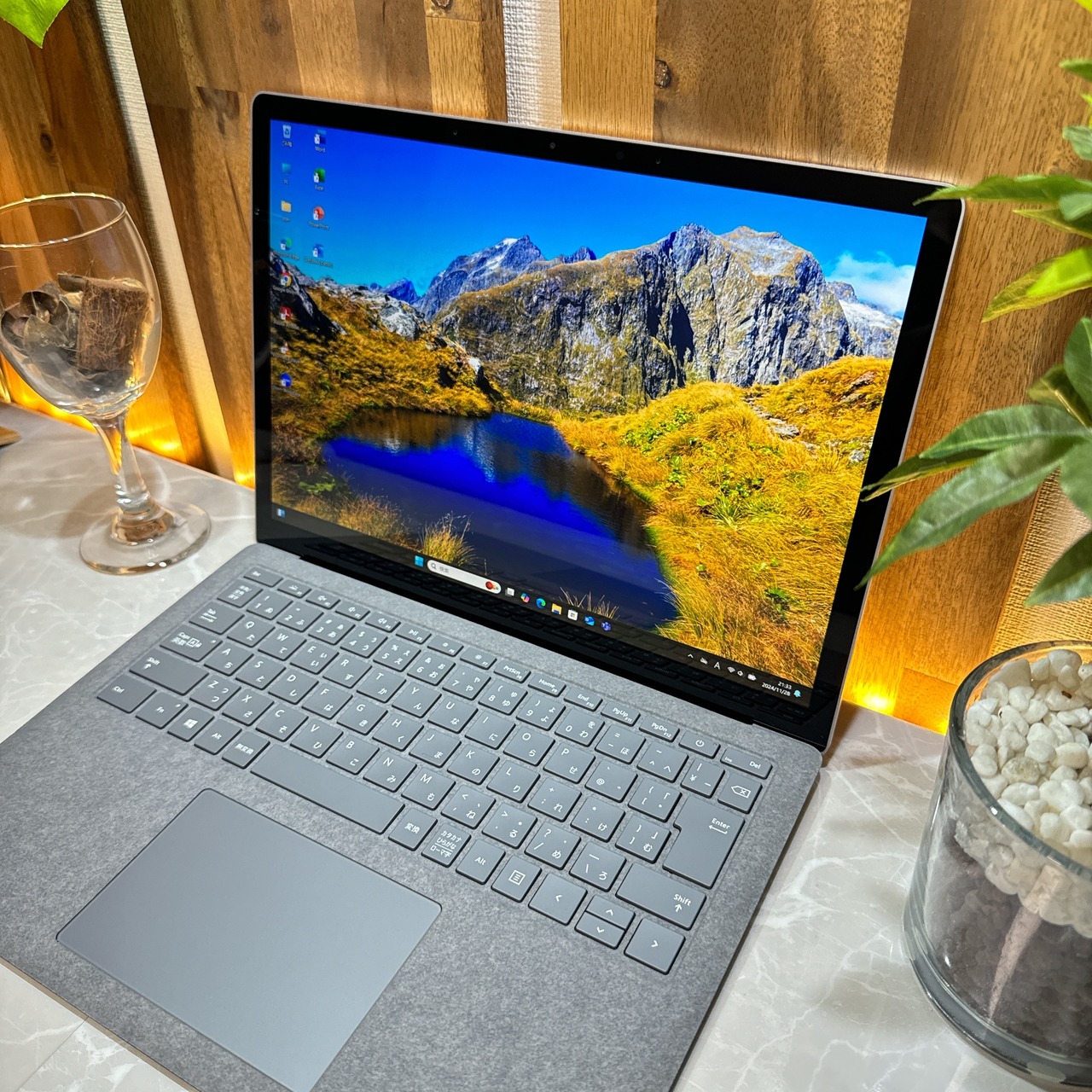 極美品2021年式 Microsoft Surface Laptop 4/Core i5 第11世代/メモリ8GB/SSD256GB/タッチパネル式/ノートパソコン