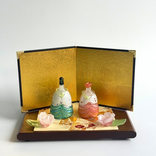 佐々木みどり ガラスのお雛様セット 桜【台・屏風・敷物・飾り・箱付き】