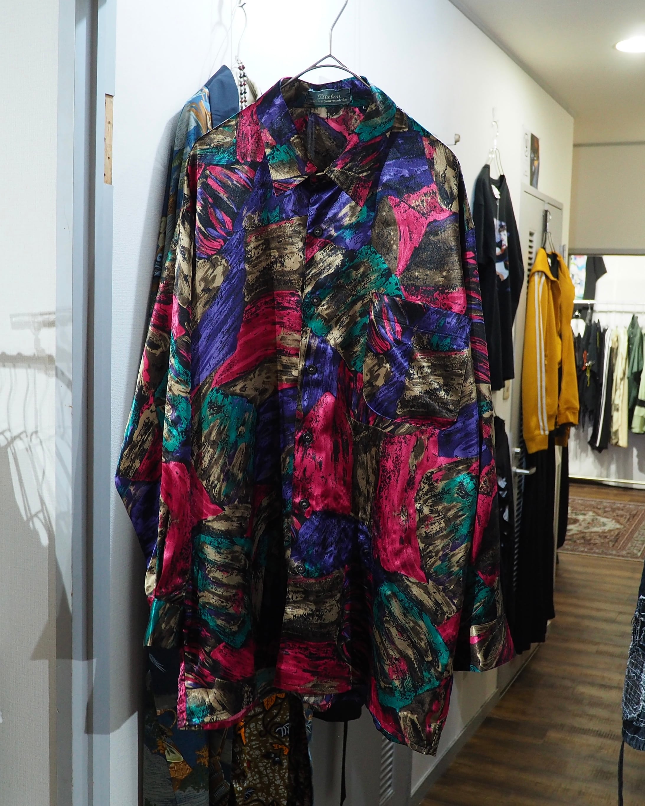 1980 - 90s Bewitching Multi Color painted vintage Drape loose Shirt