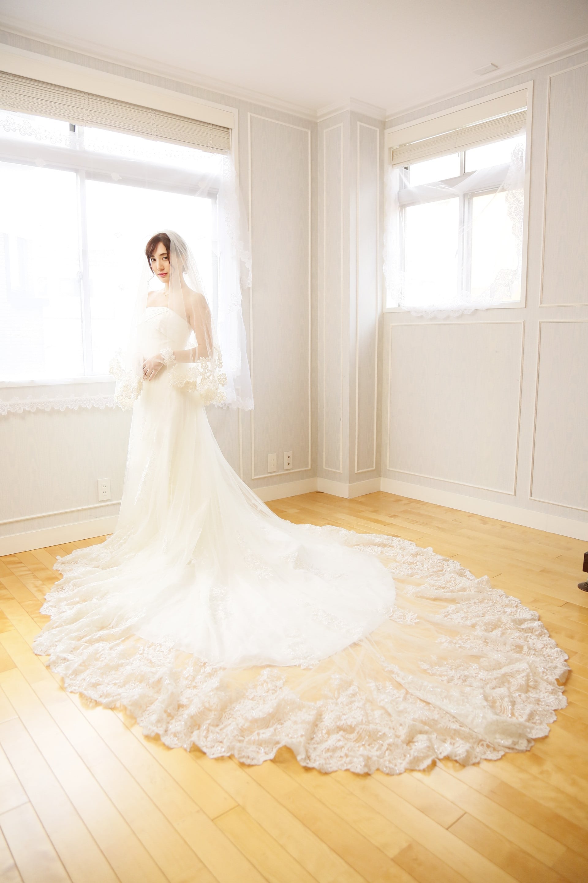 ウェディングドレス AVICA ARIETTA 【公式通販】