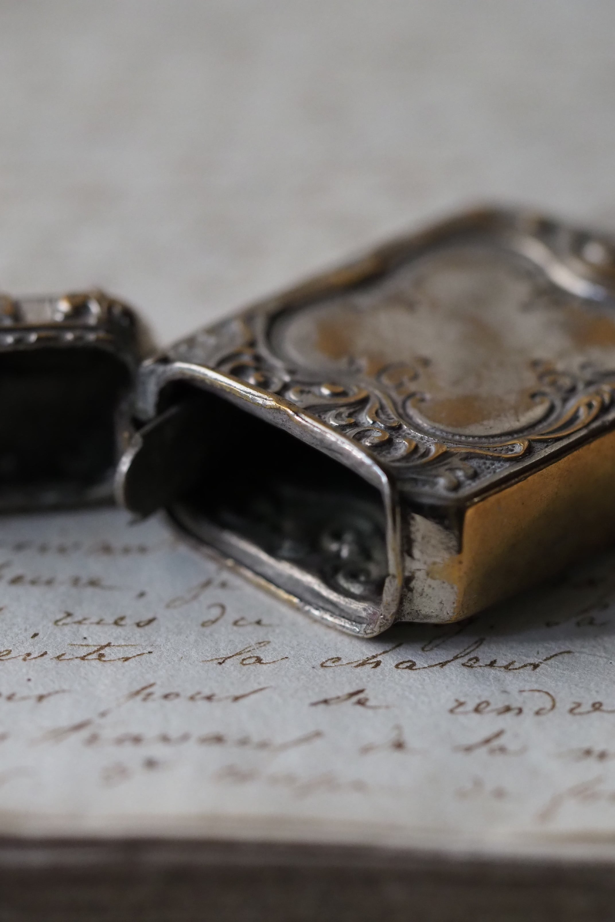 王冠のマッチケース-antique match case | アンティーク.ヴィンテージ