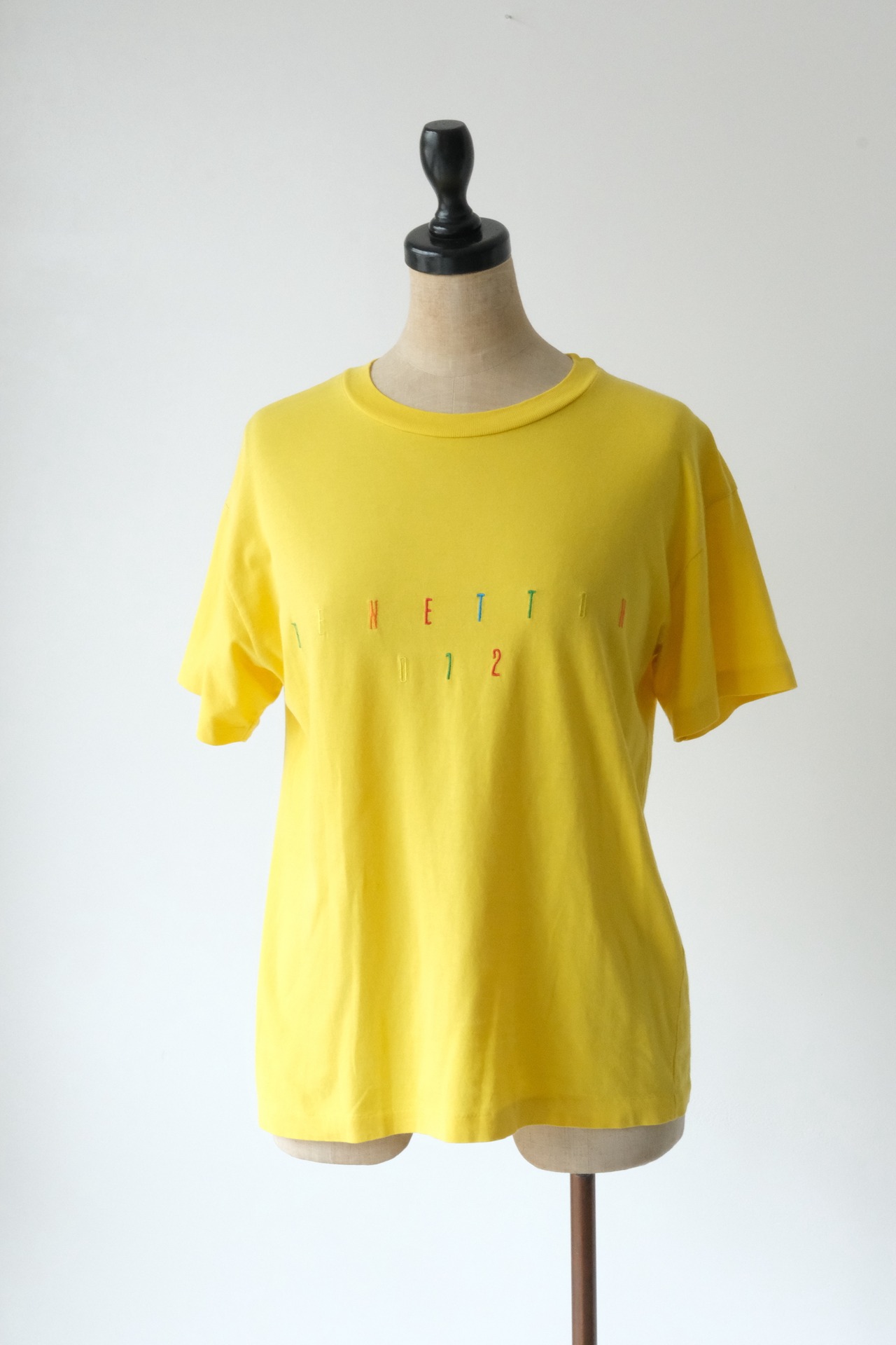 Benetton 012 rainbow embroidery t-shirt