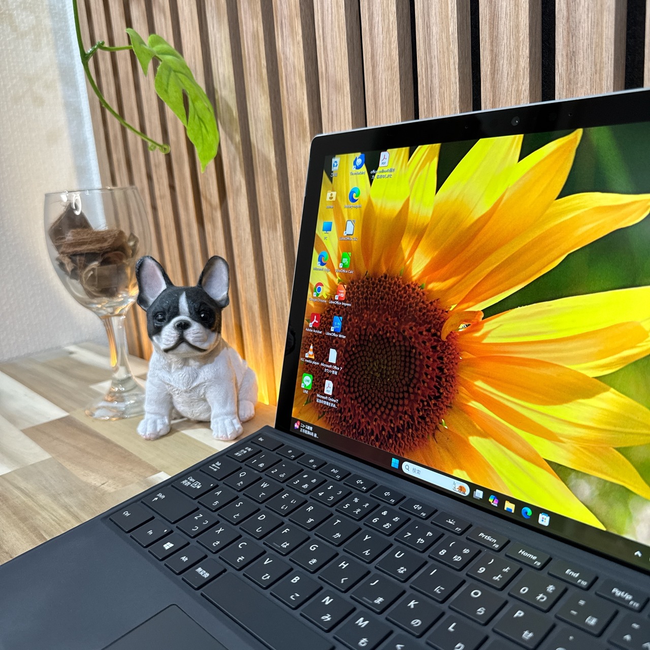 \ 公式ショップ限定価格❣️/ 超美品《上位モデル》Surface Pro 7＋ タッチパネル式 第11世代 メモリ8GB SSD128GB 人気ノートパソコン 安心サポート＆3ヶ月保証付