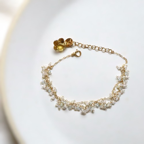 Flower shower bracelet/Honey