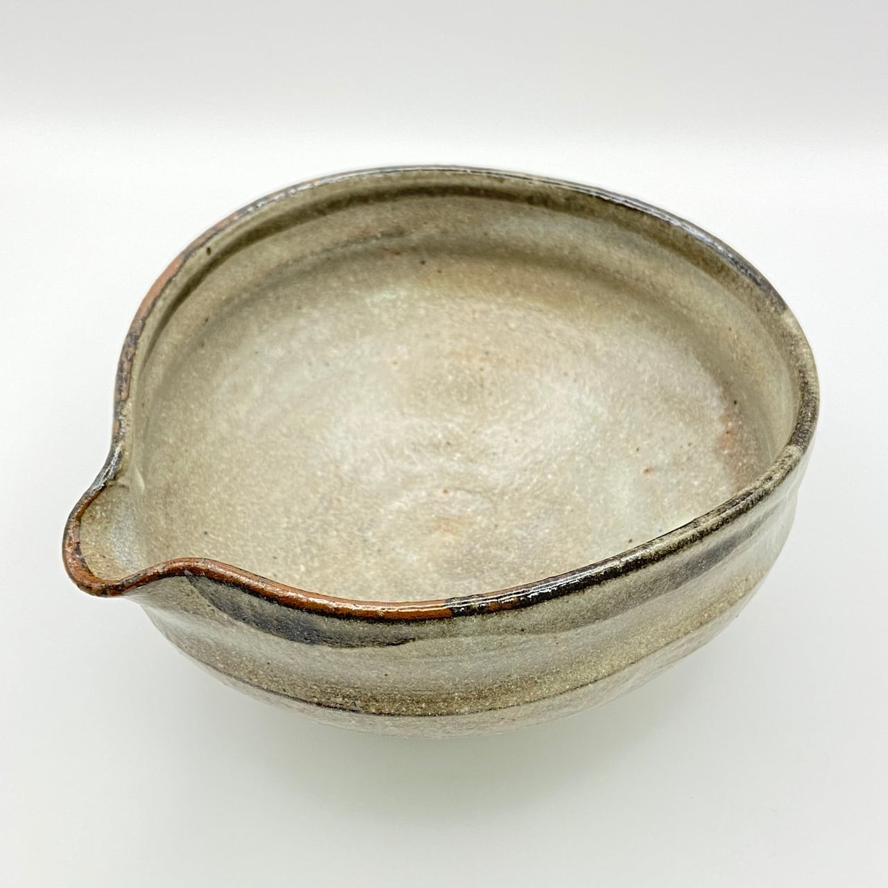 美濃焼 いちい窯 横井清秀 作 粉引 寿老人 茶碗 共箱 共布 栞 抹茶碗 新品 美濃焼】織部 茶碗 横井清秀作 食器 抹茶碗 美濃焼 コレクション