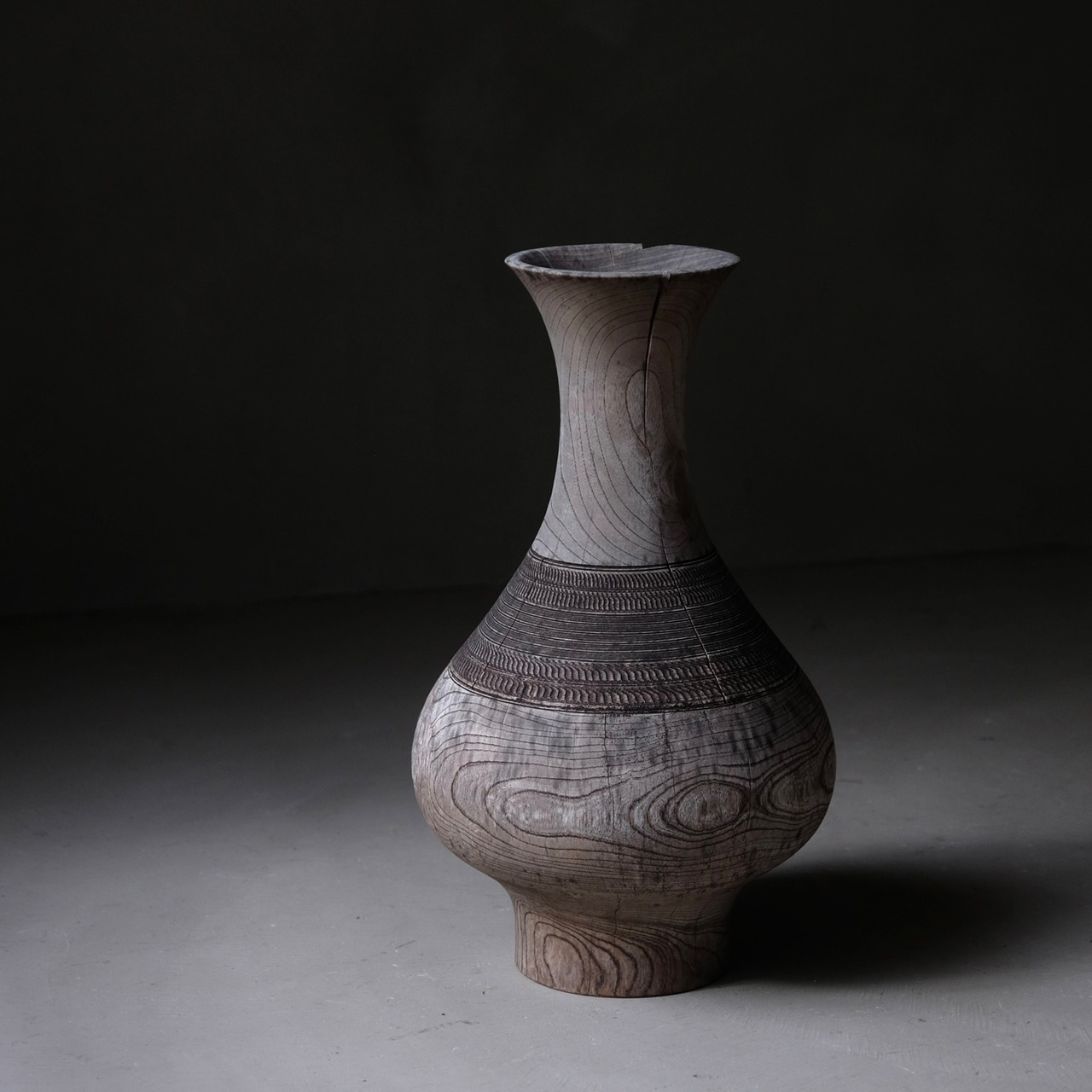 Flower vase