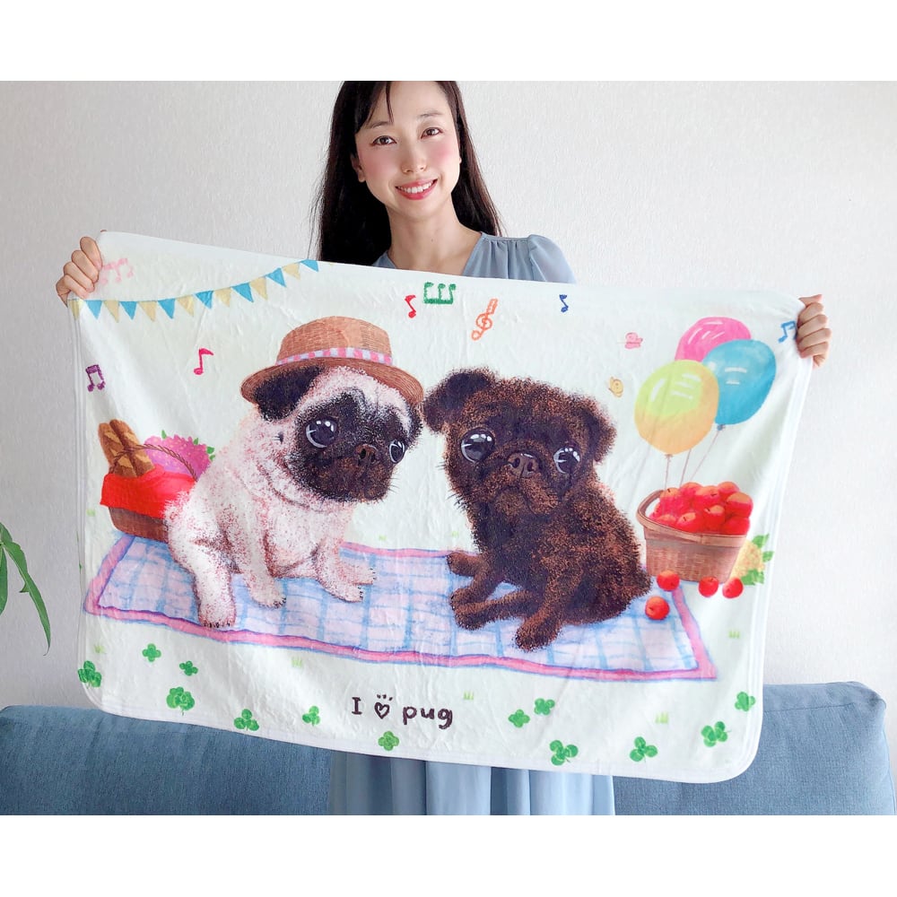 パグ】ふわふわブランケット（ひざ掛け）ラッピング対応