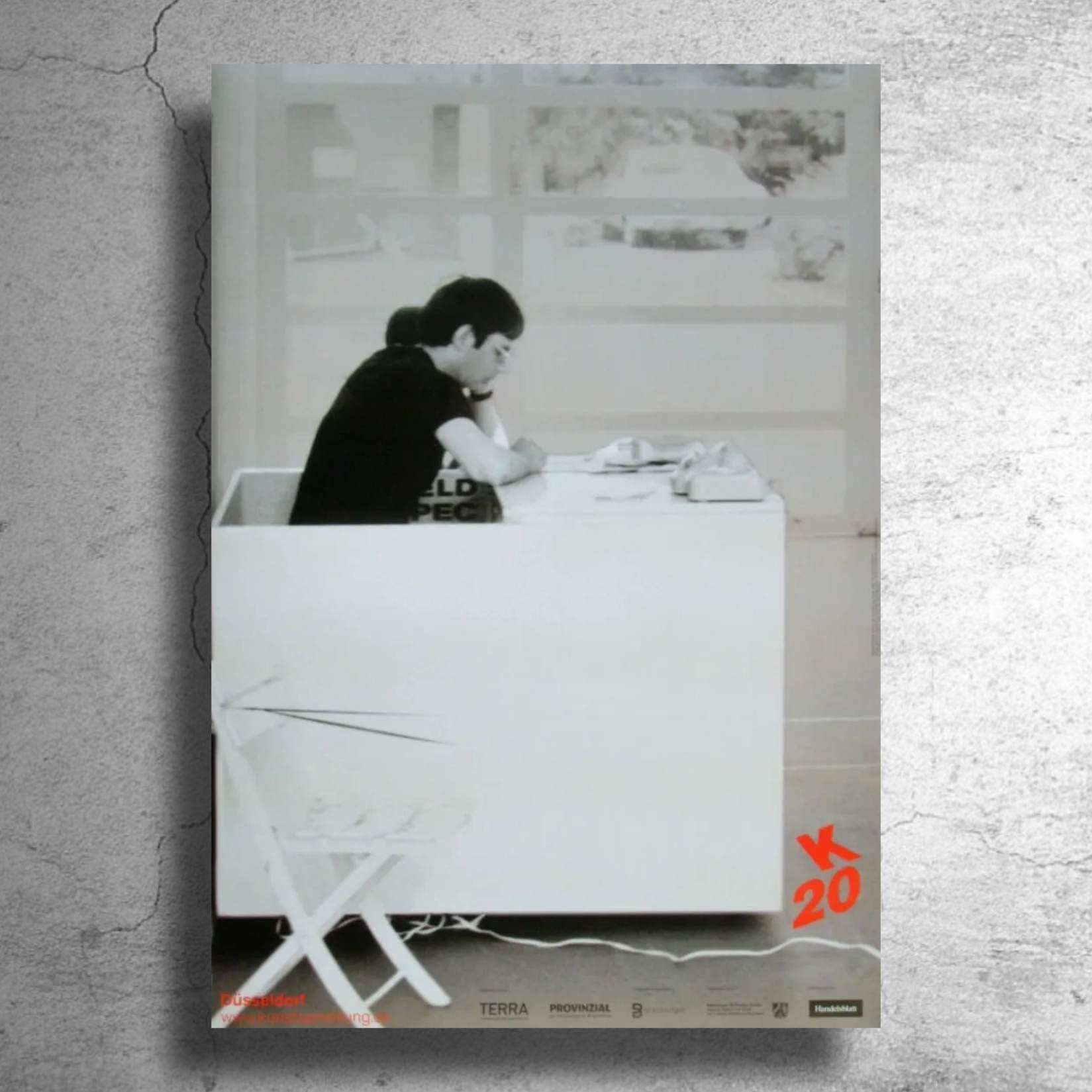 現代美術家『ブルース・ナウマン』2016年ドイツでの展示ポスター