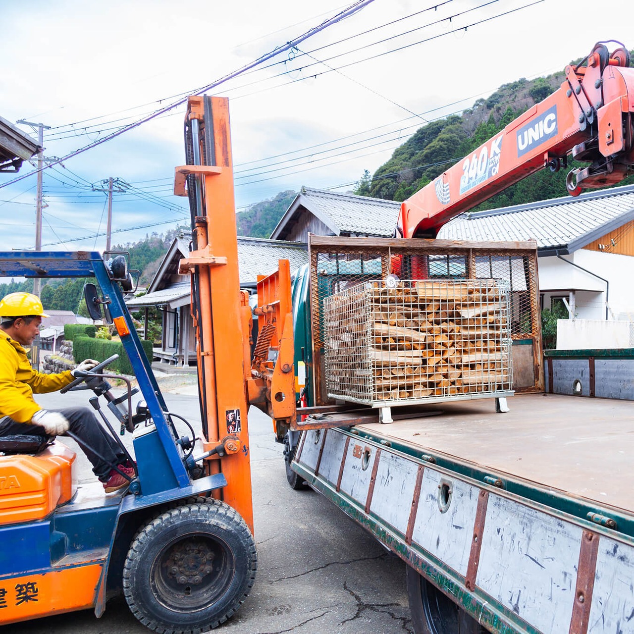 ［大量注文：240kg］スギの薪（35cm：中割り）針葉樹　※含水率20％以下 - 19