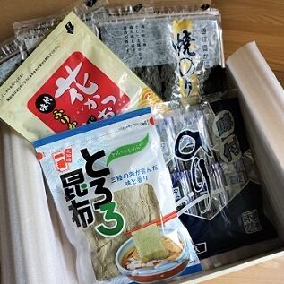 寒流のり 焼のり金印 とろろ昆布 花かつおふりかけ 味付け海苔セット ギフト箱入り 磯の香り本舗 おのとく