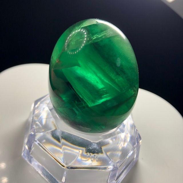 48 濃いグリーン フローライト卵