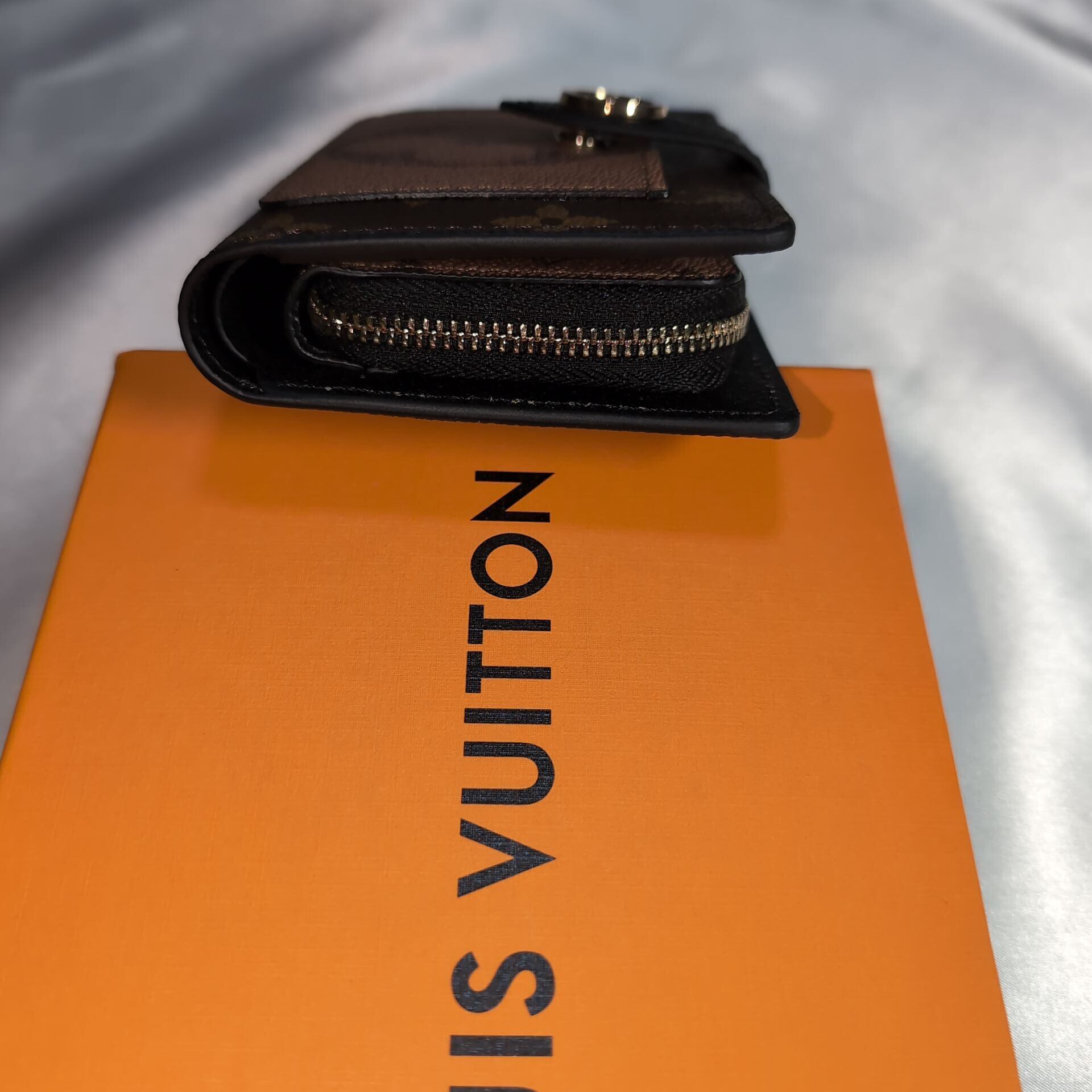 【美品】ルイヴィトン モノグラム ポルトフォイユ ジュリエット 二つ折り財布 ルイヴィトン 二つ折り財布 ポルトフォイユ・ジュリエット モノグラム