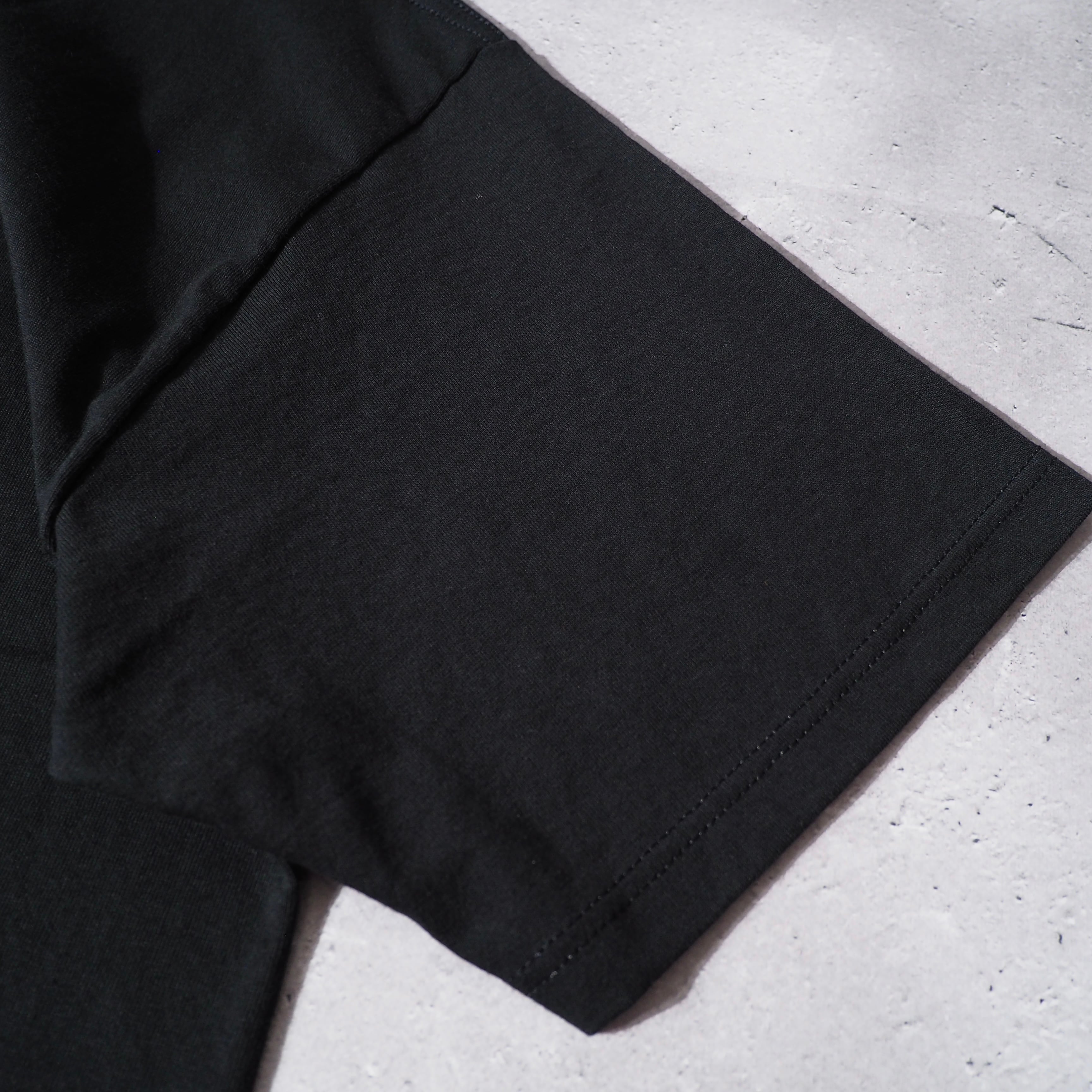 1990s ” RED WOLF ” wolf face printed black Tee (made in Usa)