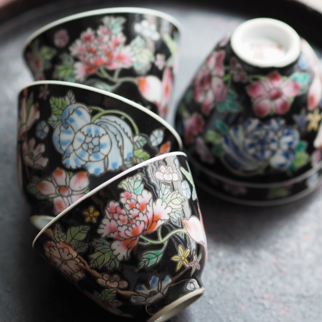 『黒花の茶杯／湯飲み』景徳鎮