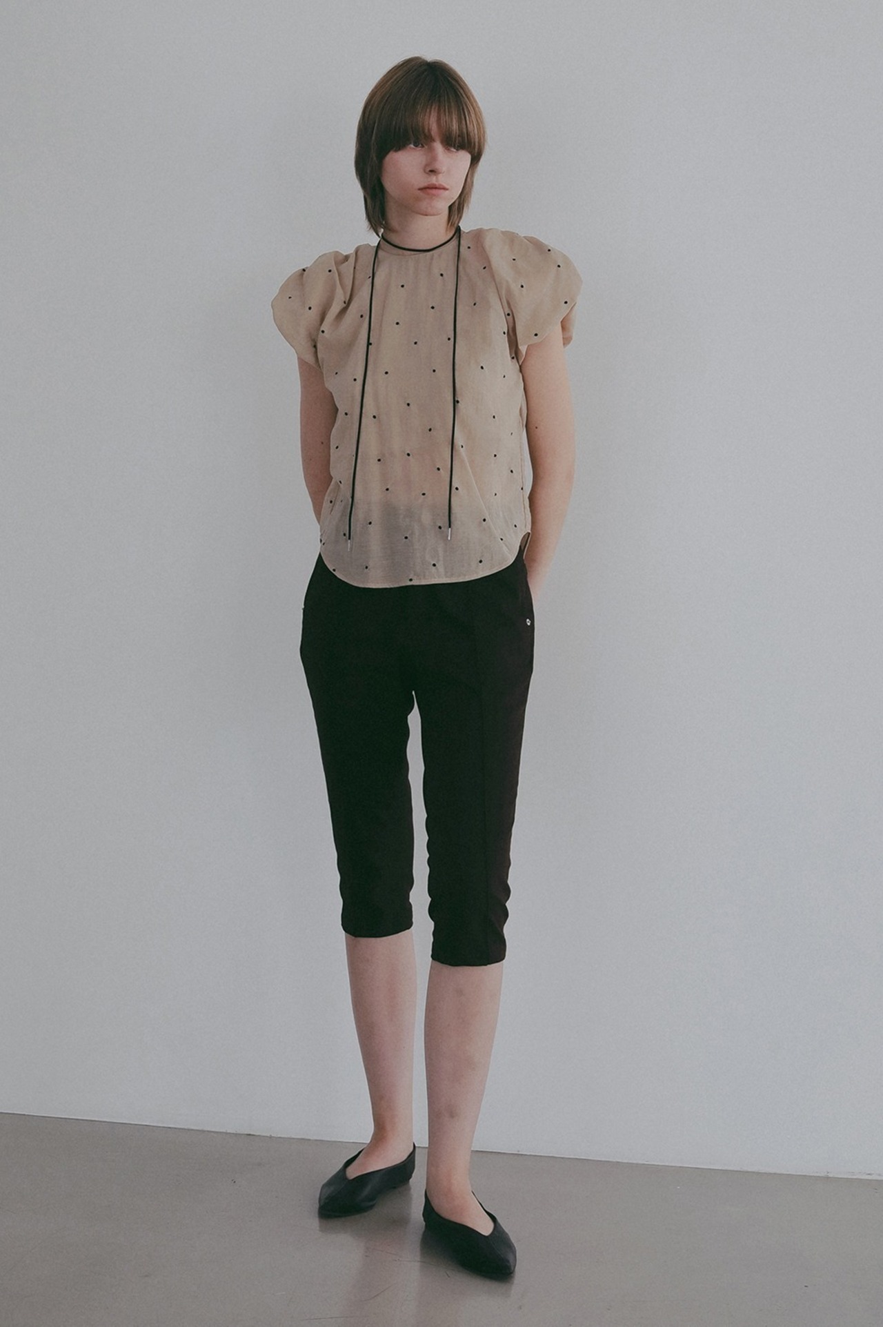 MANOF DOT EMBROIDERY BLOUSE 3色展開