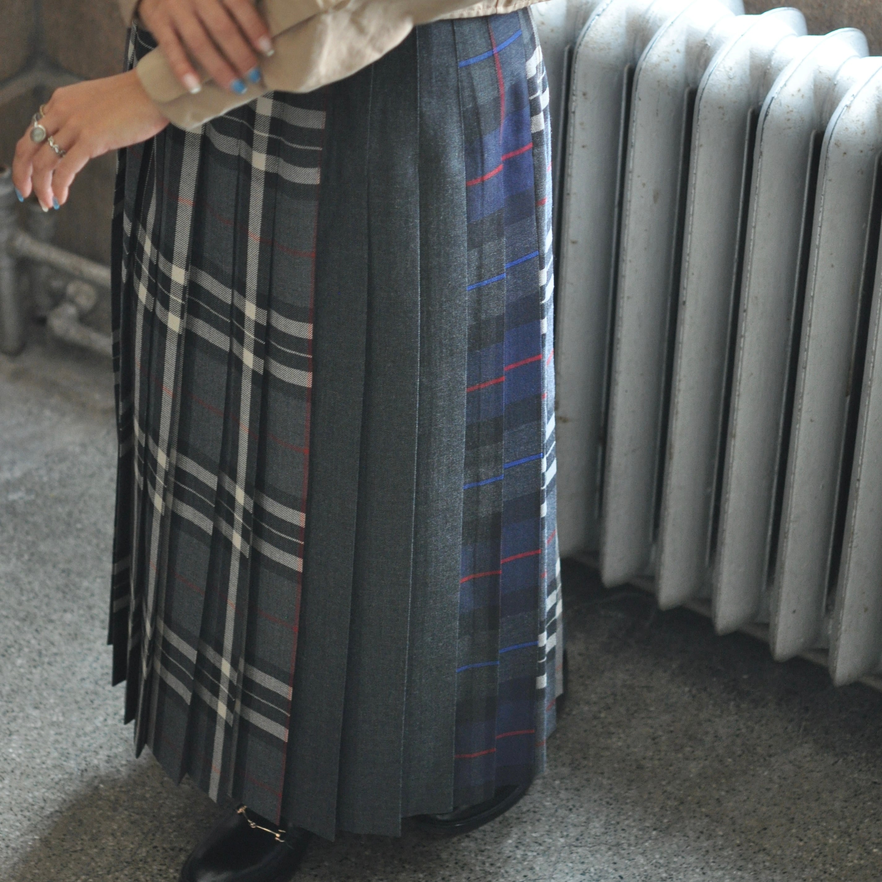 O'NEIL OF DUBLIN pleated skirt - grey check -