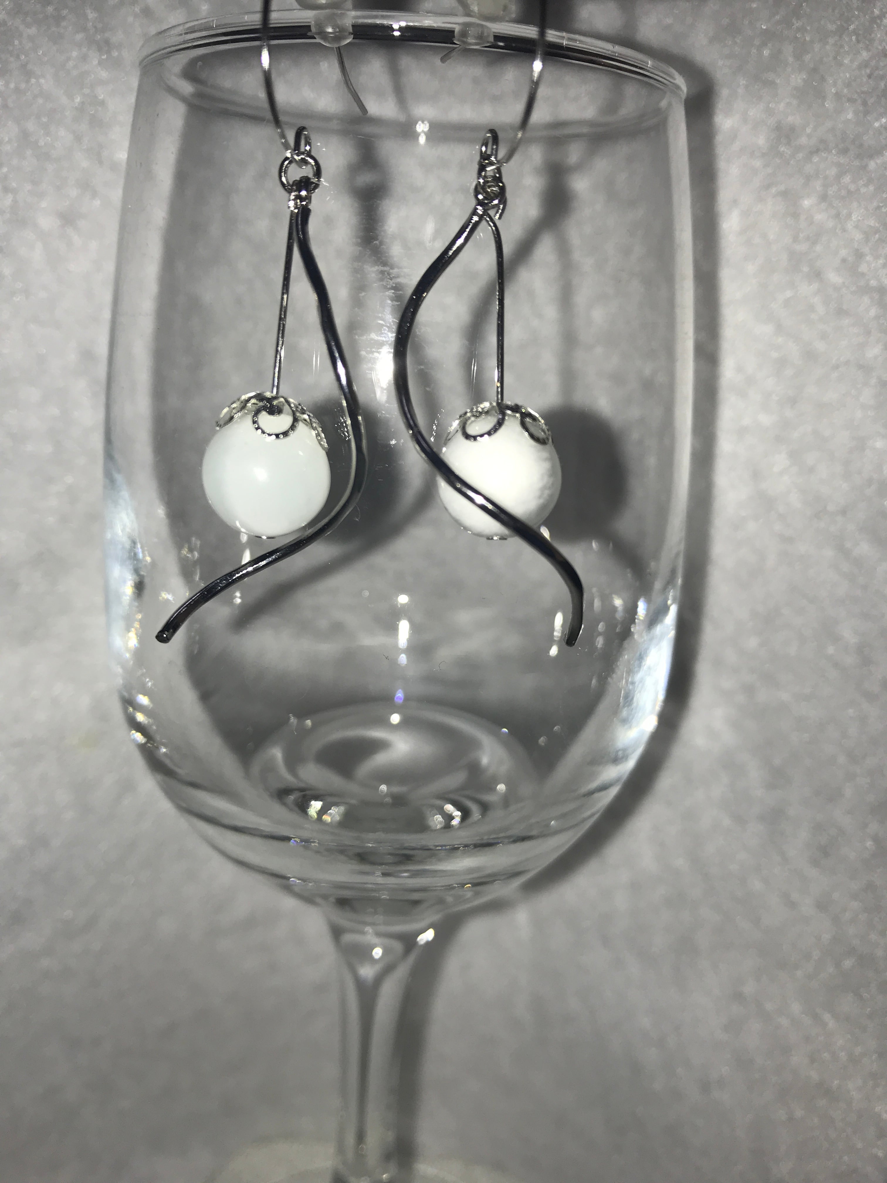 ウェーブバー ピアス