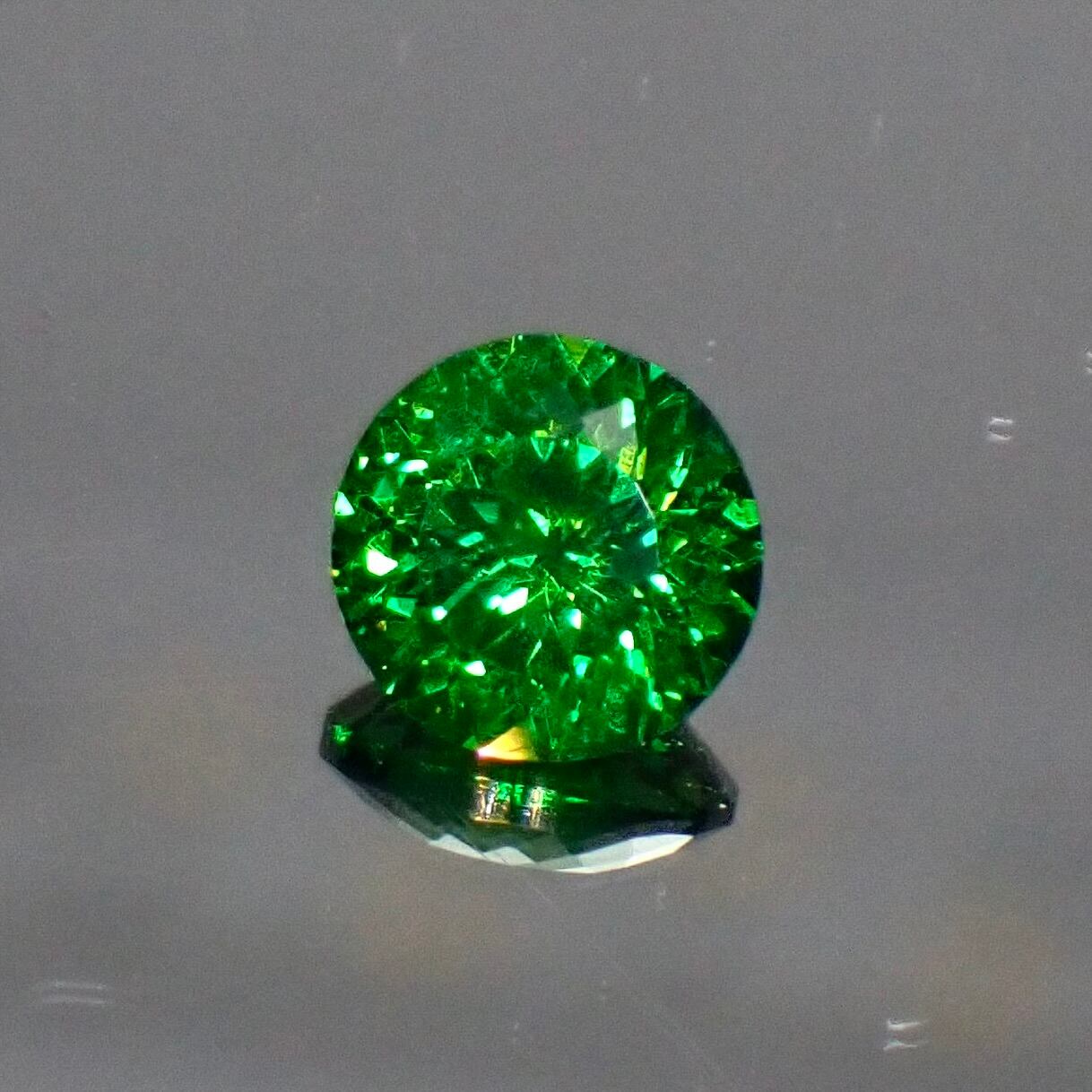 Bright Brilliant Cut™️ “129 Facets” 】 静謐を纏う、命の輝き 0.60