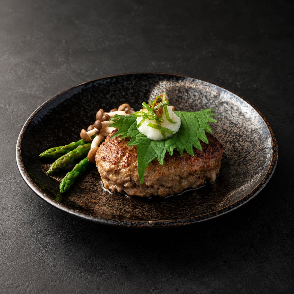 あか牛入り生ハンバーグ