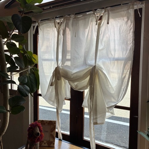 TOPANGA Homefurnishing India Cotton Voil Ribbon curtain　インド　コットンボイルリボンカーテン　110×200cm　ホワイト　白　綿　ナチュラル　レースカーテン　ドレープカーテン　薄手　キッチン　カフェカーテン　バルーンカーテン　カーテンポール　暖簾
